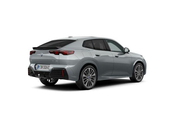 BMW iX2 30 xDrive M Sport-image-3