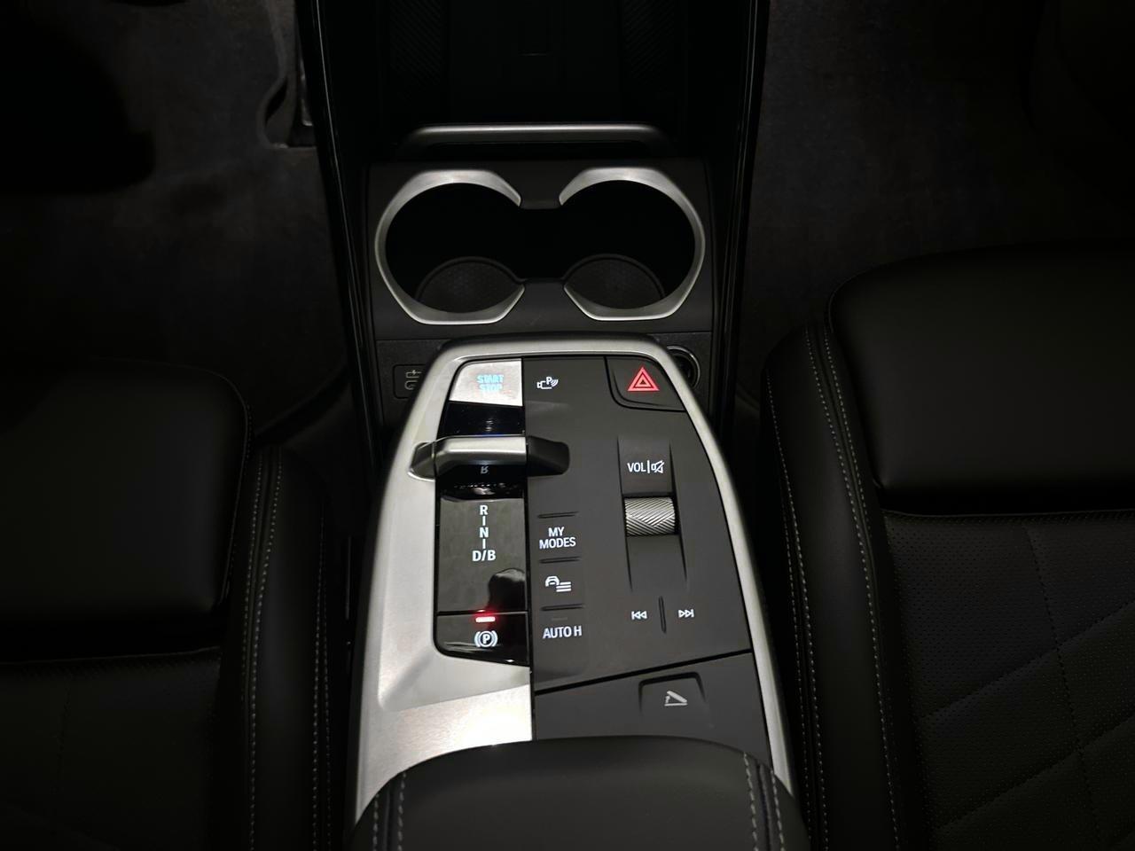 BMW iX2 30 xDrive M Sport-image-21