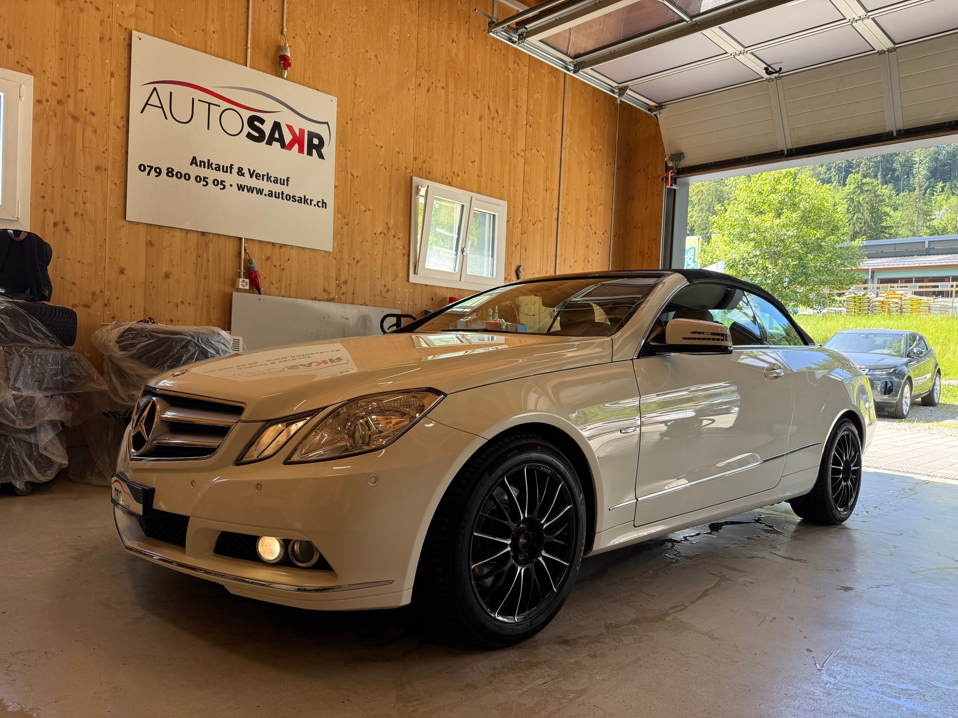 MERCEDES-BENZ E 350 CGI BlueEfficiency 7G-Tronic-image-0