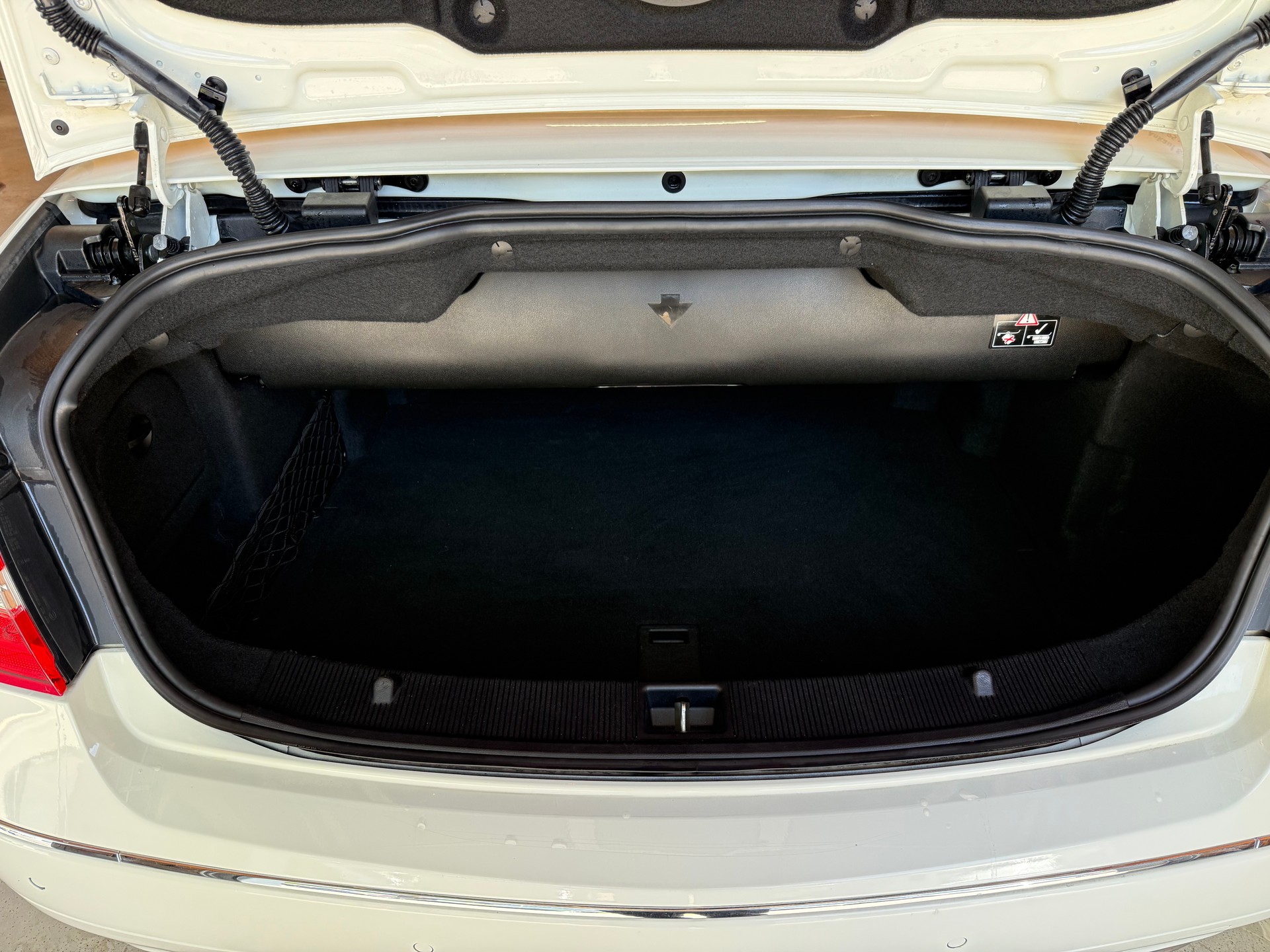 MERCEDES-BENZ E 350 CGI BlueEfficiency 7G-Tronic-image-14