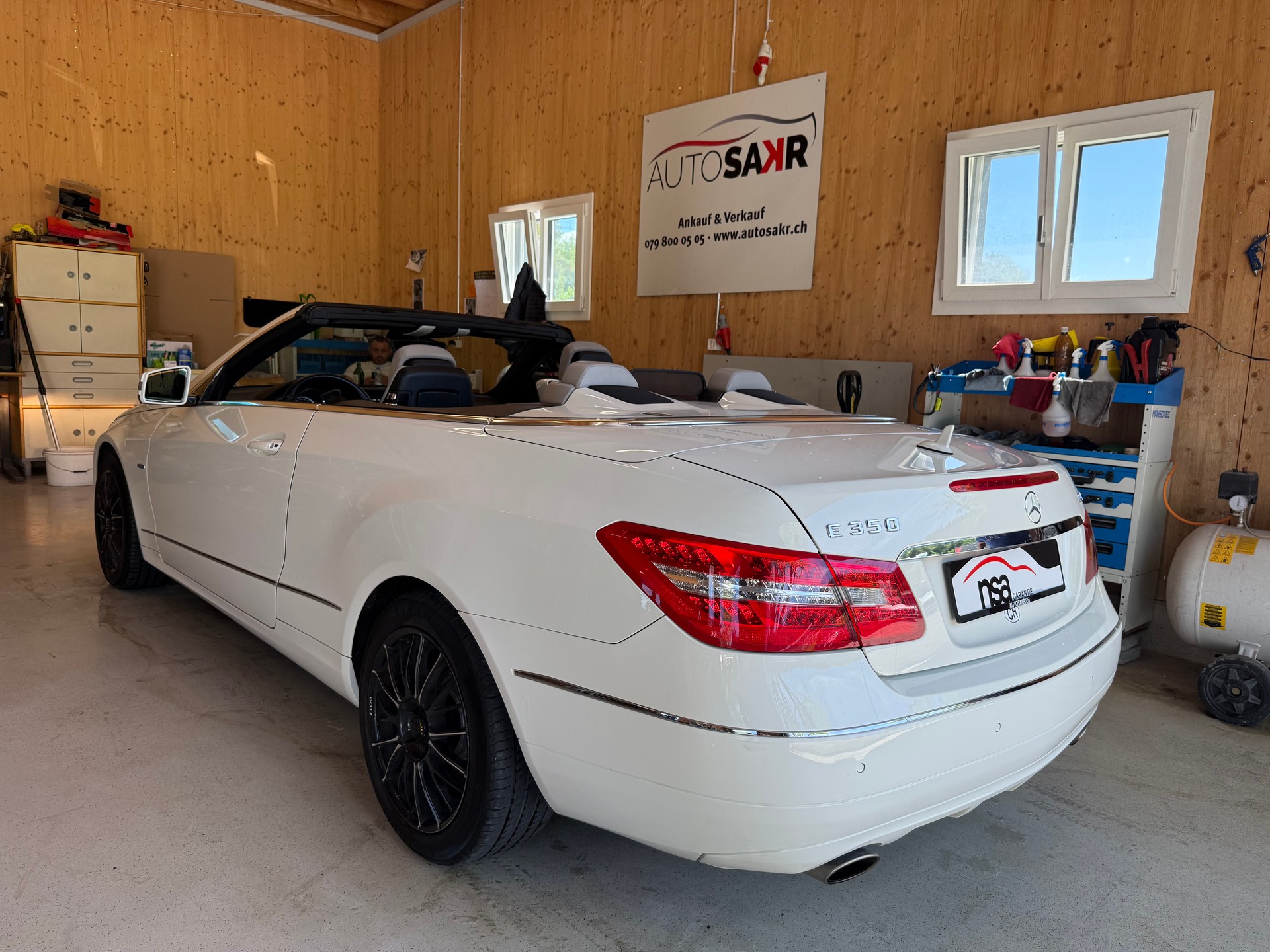 MERCEDES-BENZ E 350 CGI BlueEfficiency 7G-Tronic-image-7