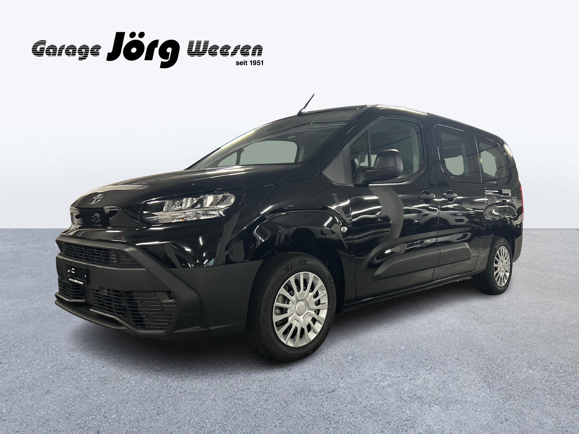 TOYOTA Proace City Verso L2 1.2 110 Comfort-image-0