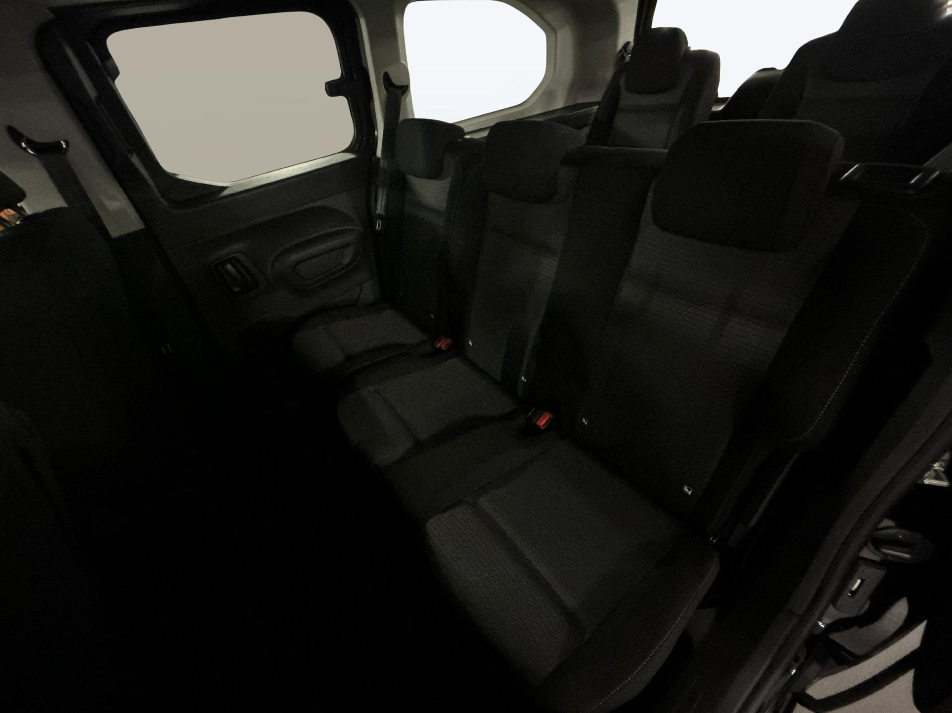 TOYOTA Proace City Verso L2 1.2 110 Comfort-image-6