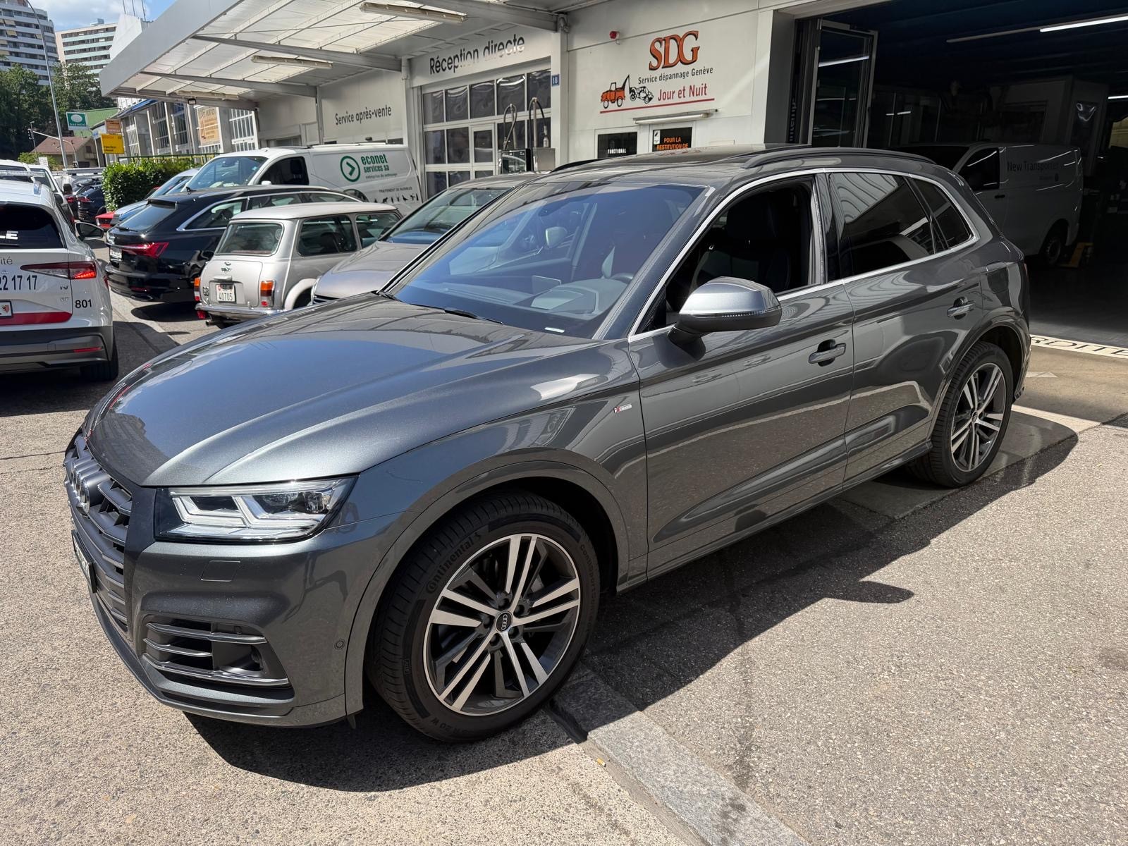 AUDI Q5 55 TFSI e quattro-image-1