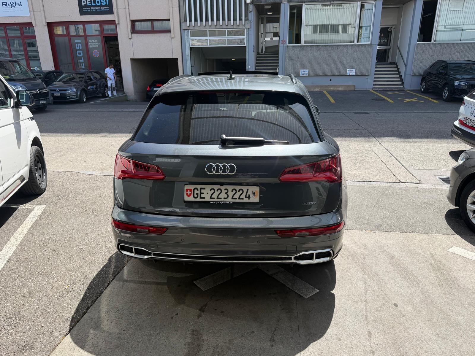 AUDI Q5 55 TFSI e quattro-image-8