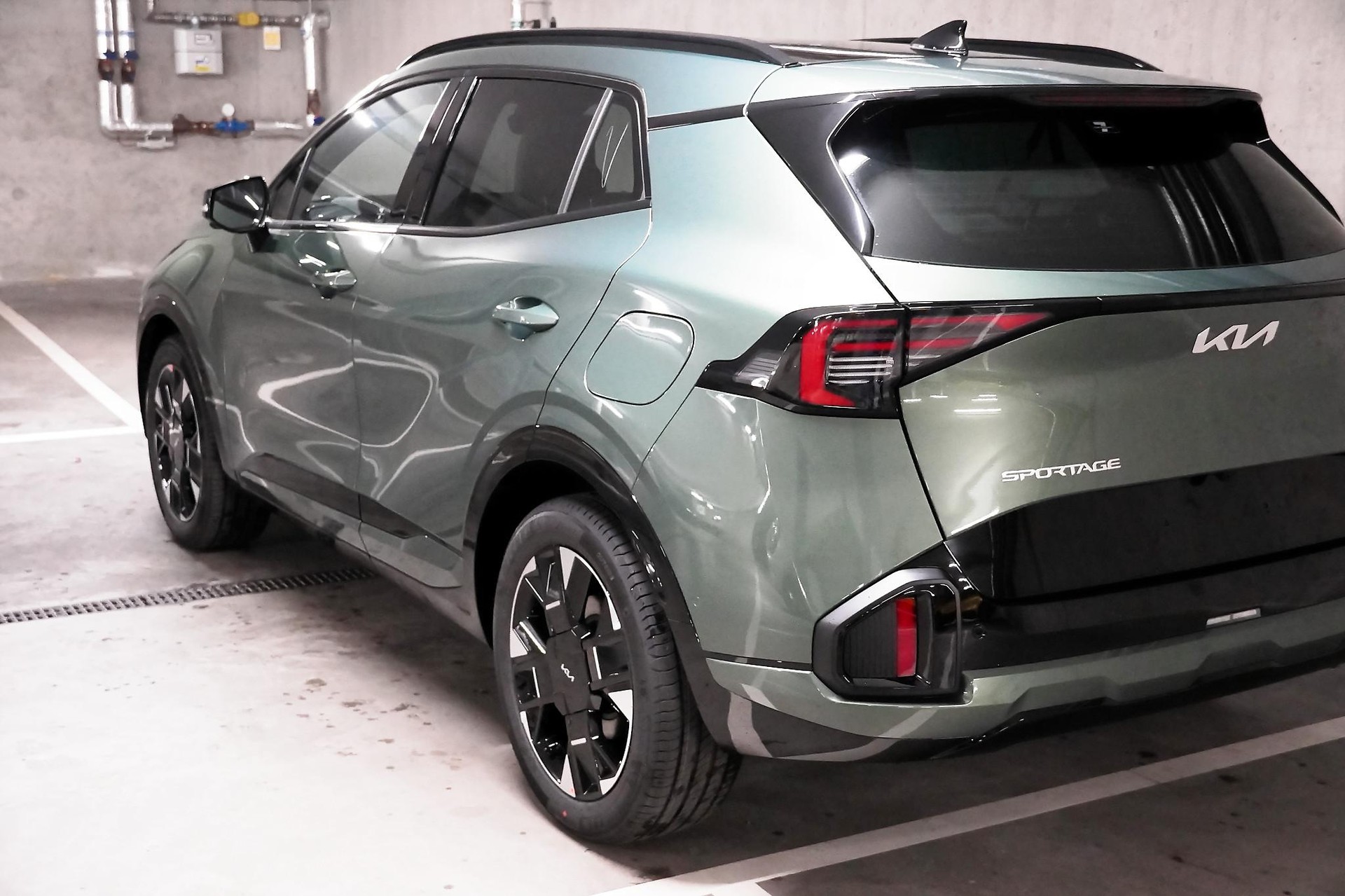 KIA Sportage 1.6 T-GDi Hybrid GT-Line-image-13