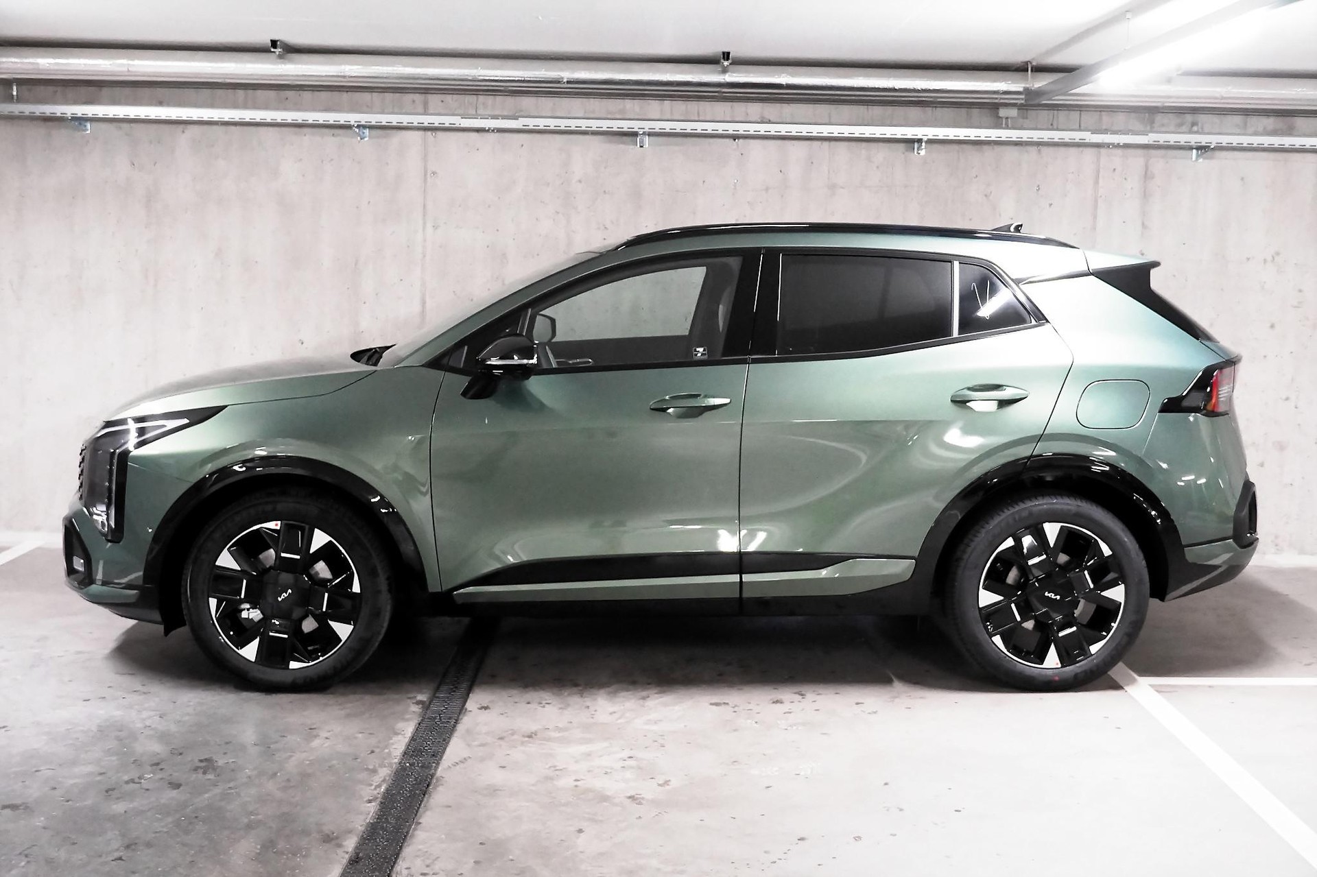 KIA Sportage 1.6 T-GDi Hybrid GT-Line-image-4