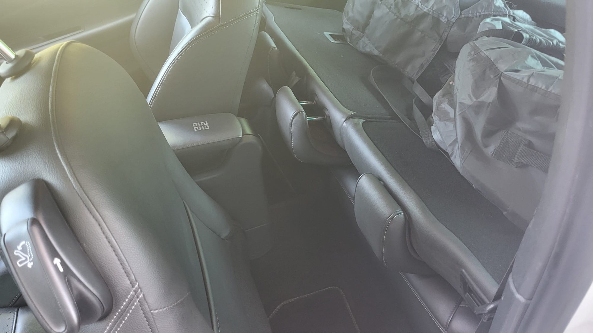 DS AUTOMOBILES DS 3 1.2 PureTech Faubourg Addict EAT-image-9