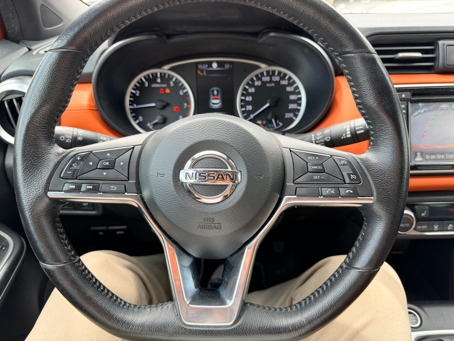 NISSAN Micra 0.9 IG-T n-connecta-image-17