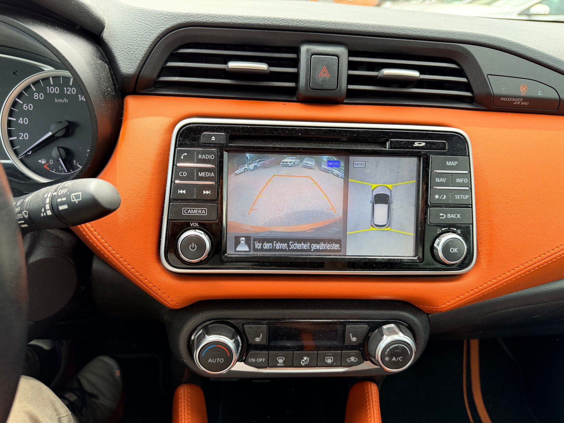 NISSAN Micra 0.9 IG-T n-connecta-image-14