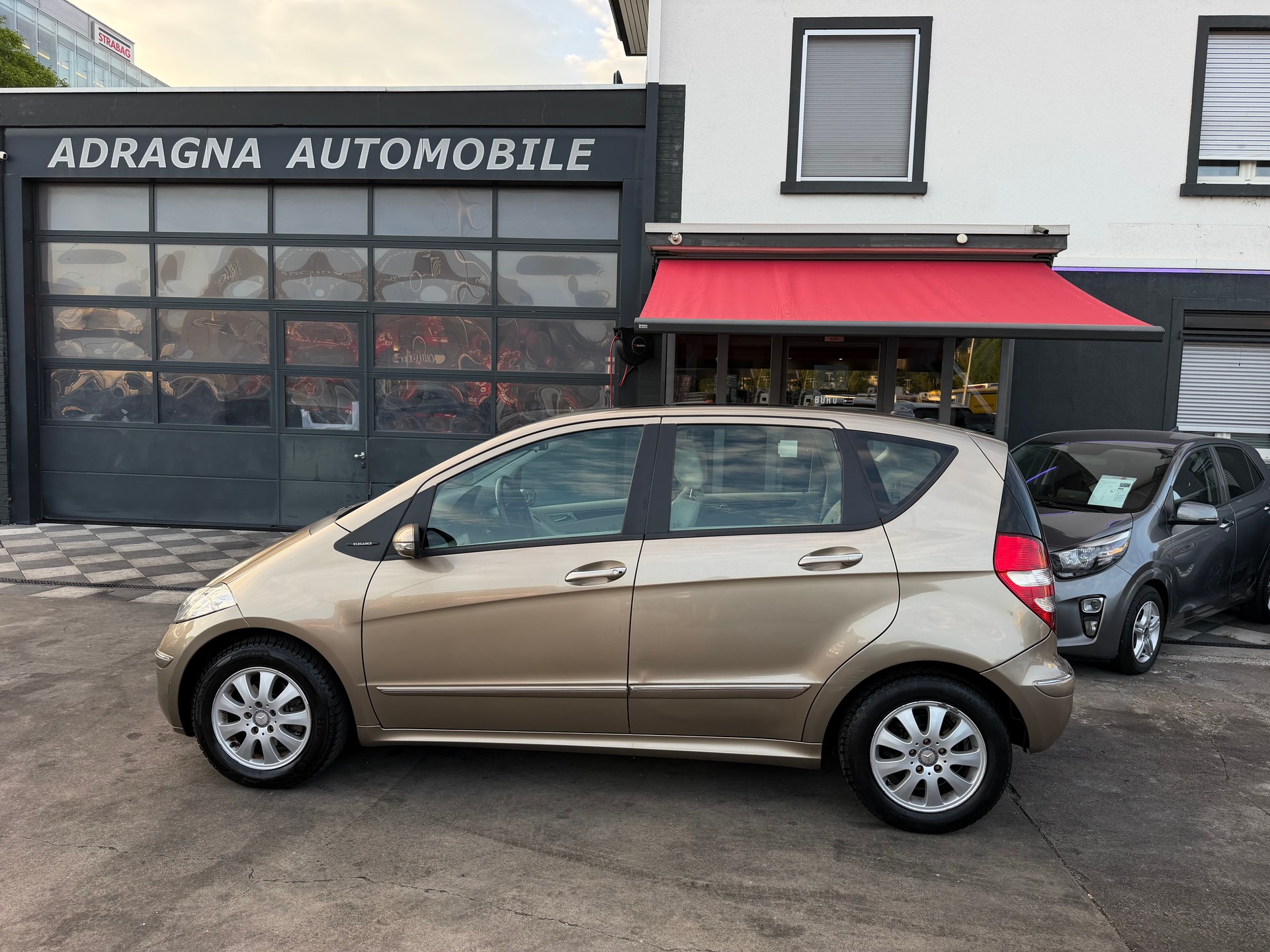 MERCEDES-BENZ A 180-image-4