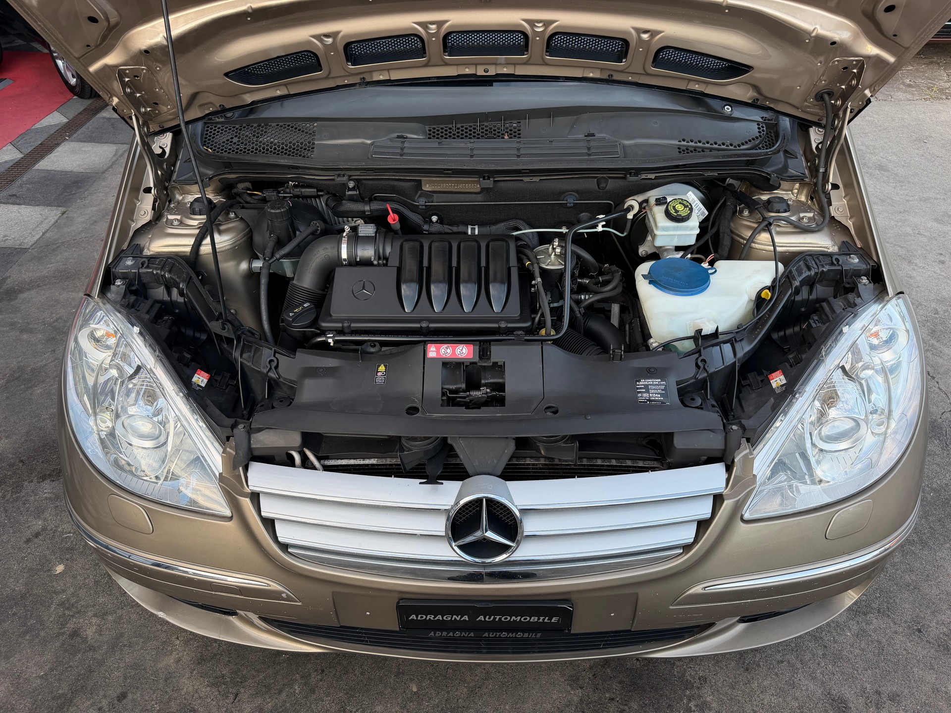 MERCEDES-BENZ A 180-image-28