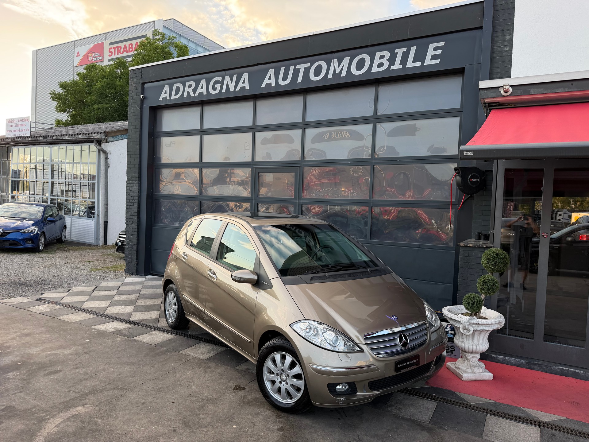 MERCEDES-BENZ A 180-image-1