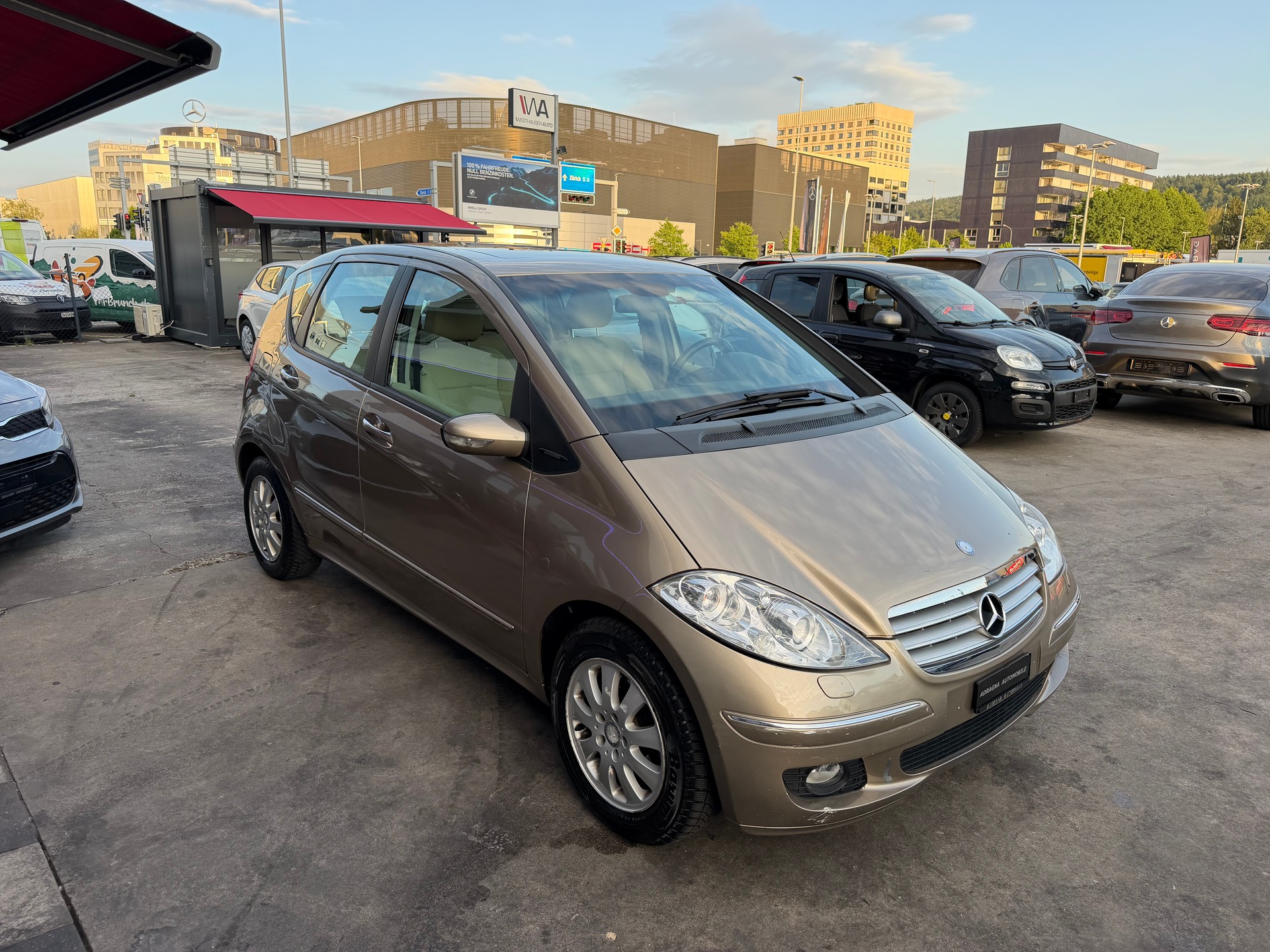 MERCEDES-BENZ A 180-image-7