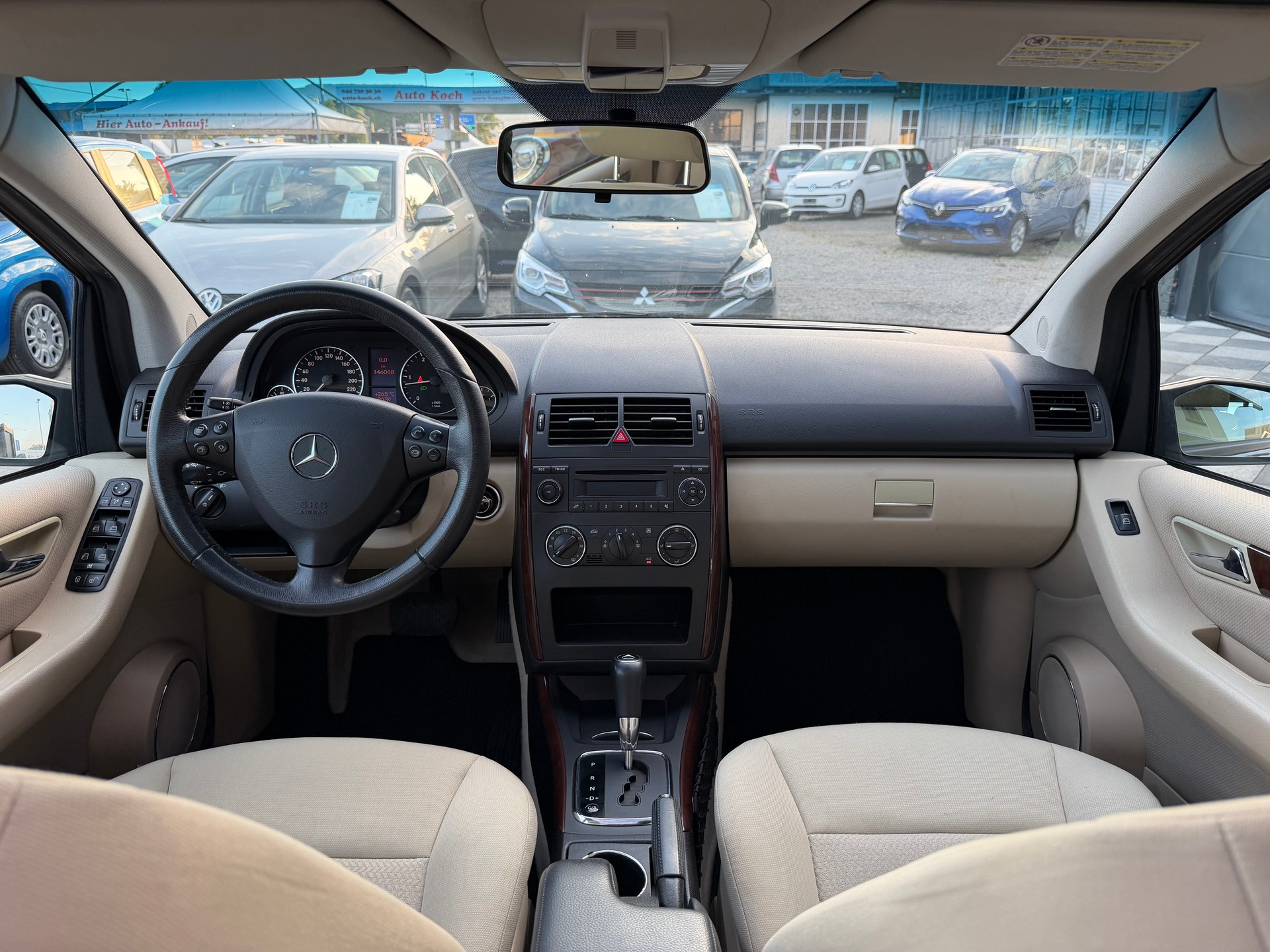 MERCEDES-BENZ A 180-image-12