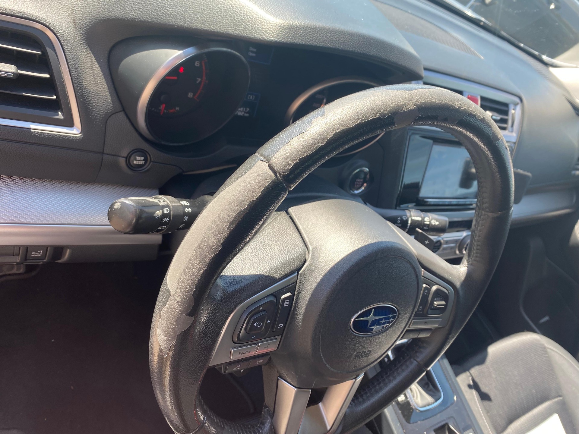 SUBARU Outback 2.5i Swiss-image-9