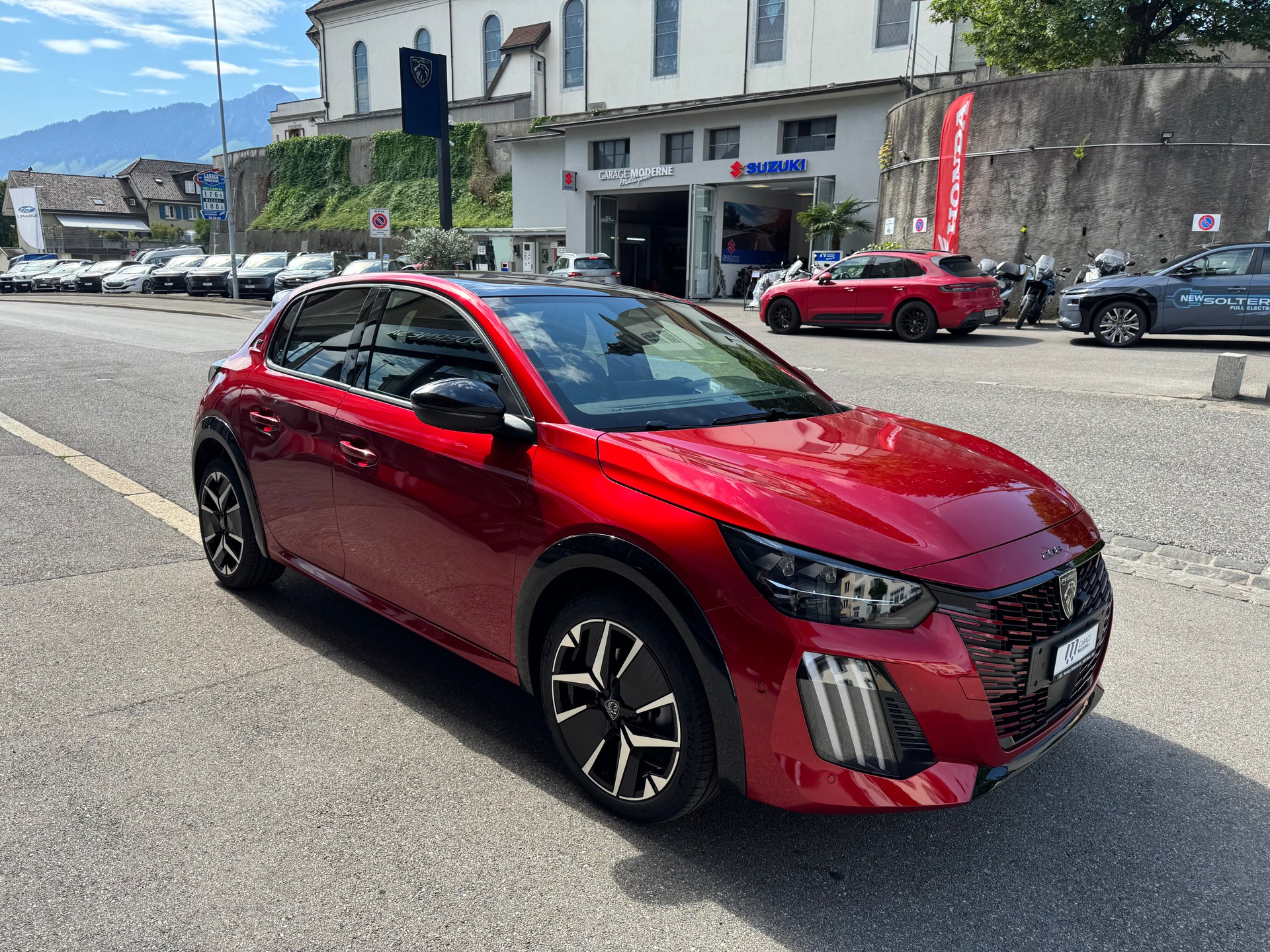 PEUGEOT 208 1.2 Hybrid 145 GT-image-2