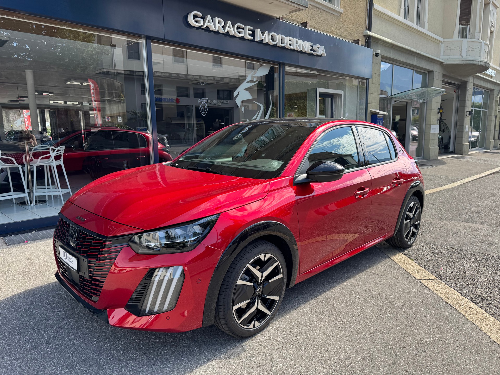 PEUGEOT 208 1.2 Hybrid 145 GT-image-5