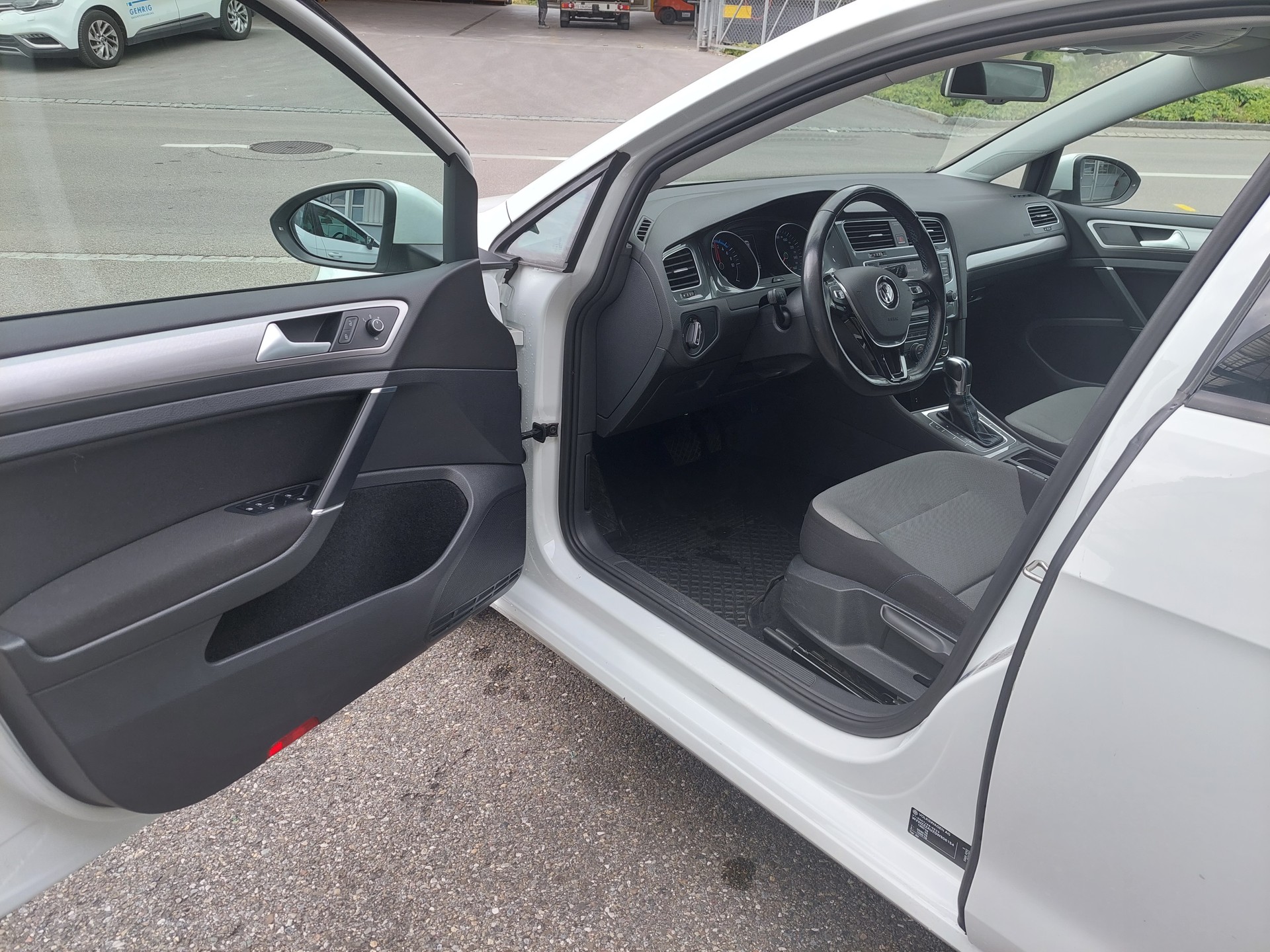 VW e-Golf-image-10
