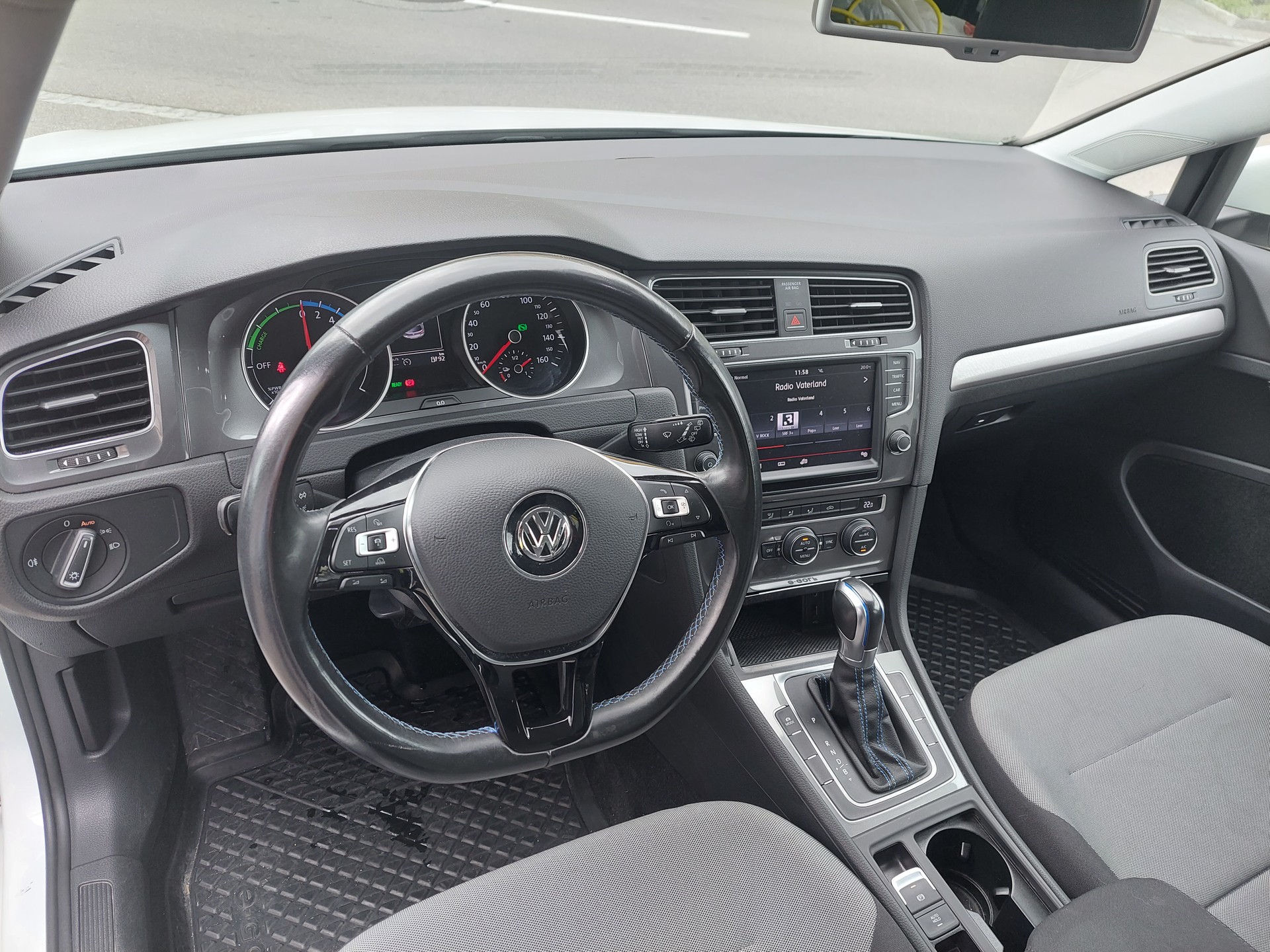 VW e-Golf-image-11