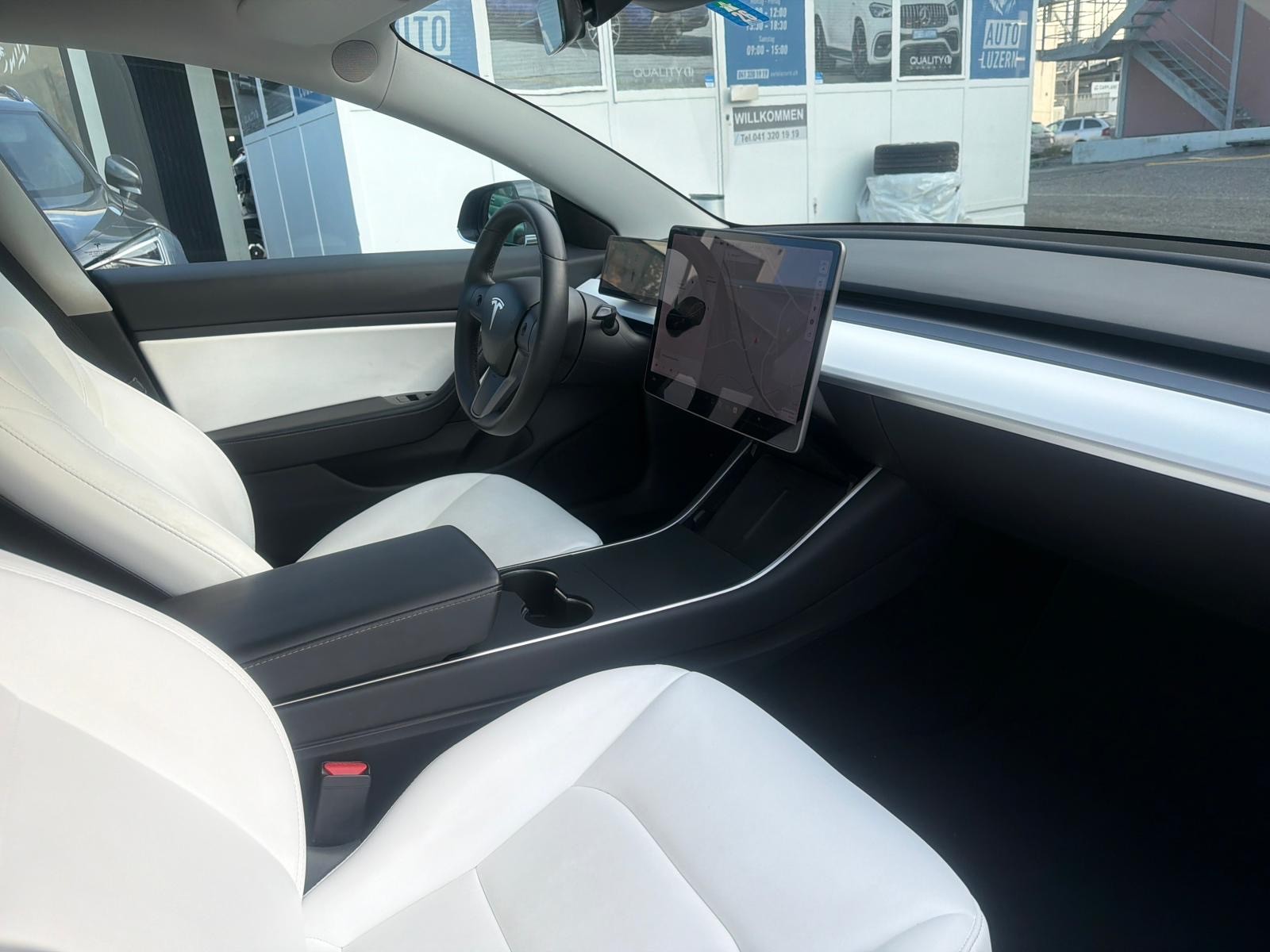 TESLA Model 3 Performance Dual Motor AWD-image-10