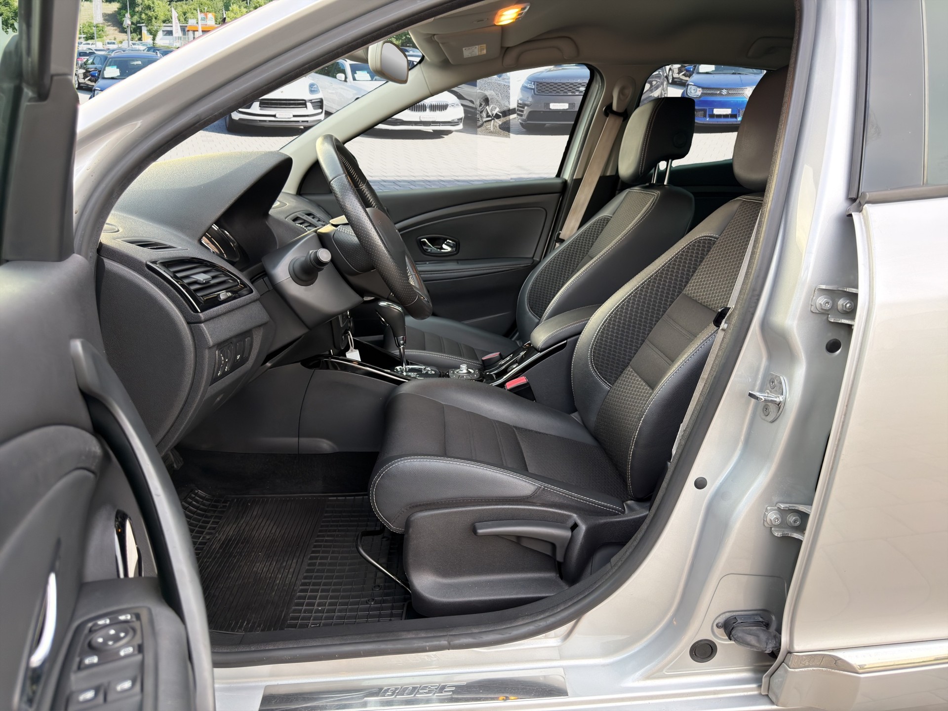 RENAULT Mégane 1.5 dCi Bose EDC-image-7