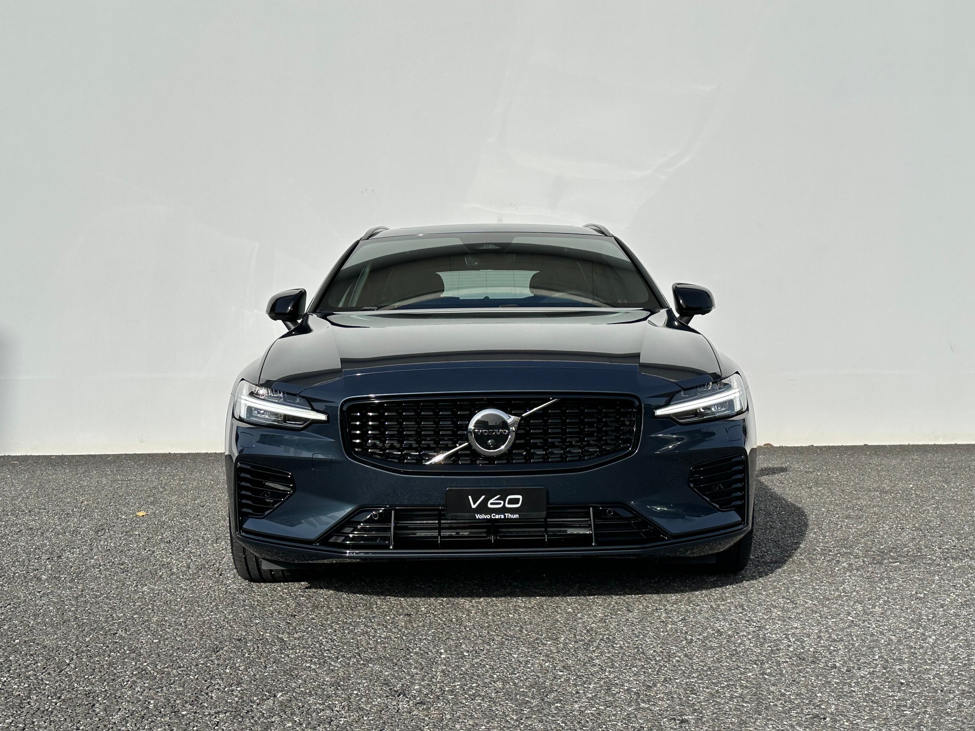 VOLVO V60 2.0 T8 TE Ultra Dark eAWD-image-1