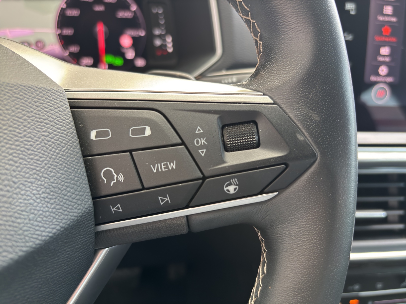SEAT Tarraco 2.0TSI Xperience 4Drive DSG & 7-Sitzer mit AHK, Standheizung & Leder-image-15