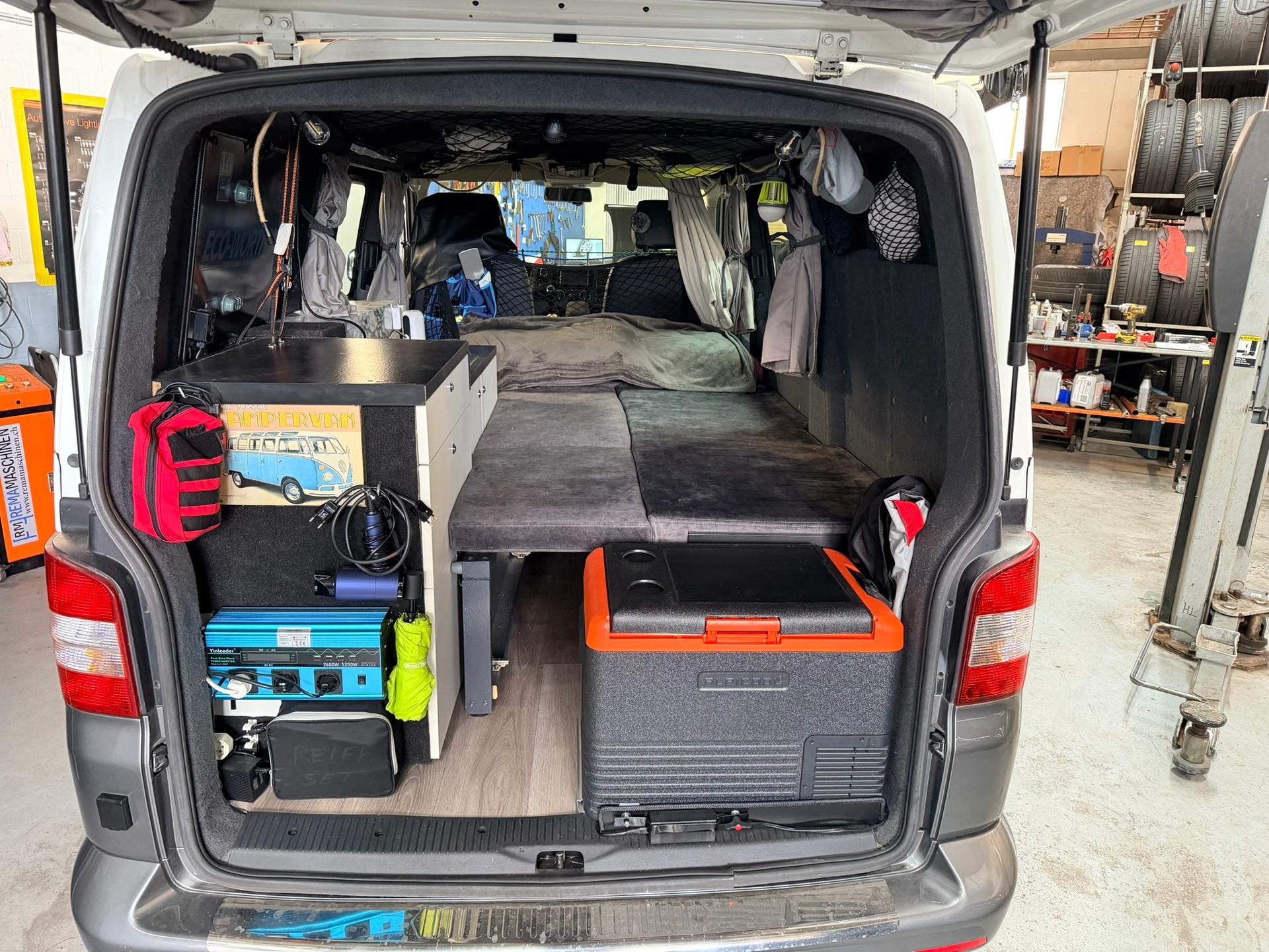 VW T5 2.0 TDI Comfortline EUROPE 4Motion-image-8