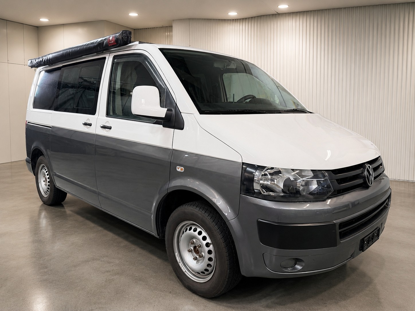 VW T5 2.0 TDI Comfortline EUROPE 4Motion-image-1