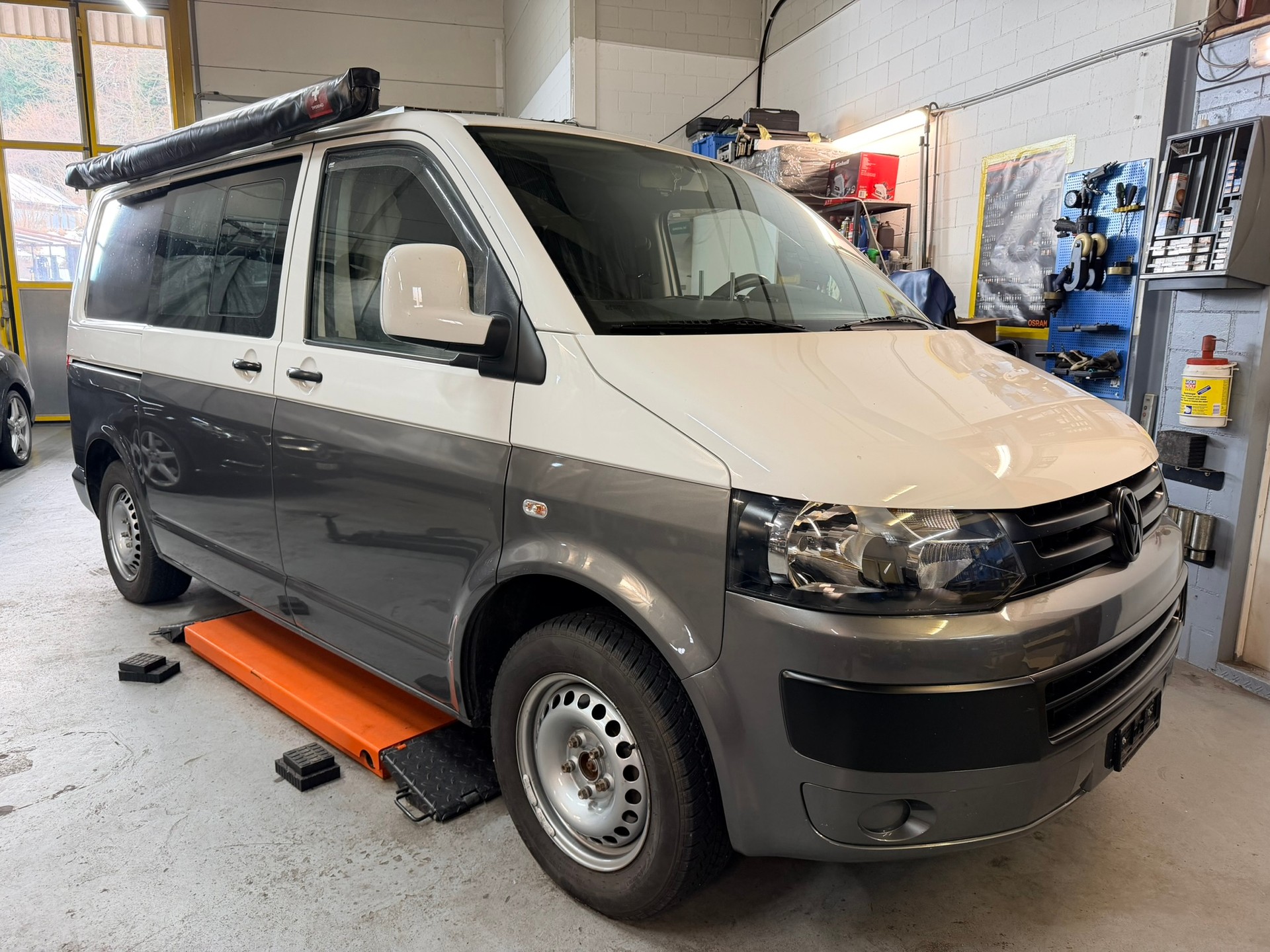 VW T5 2.0 TDI Comfortline EUROPE 4Motion-image-3