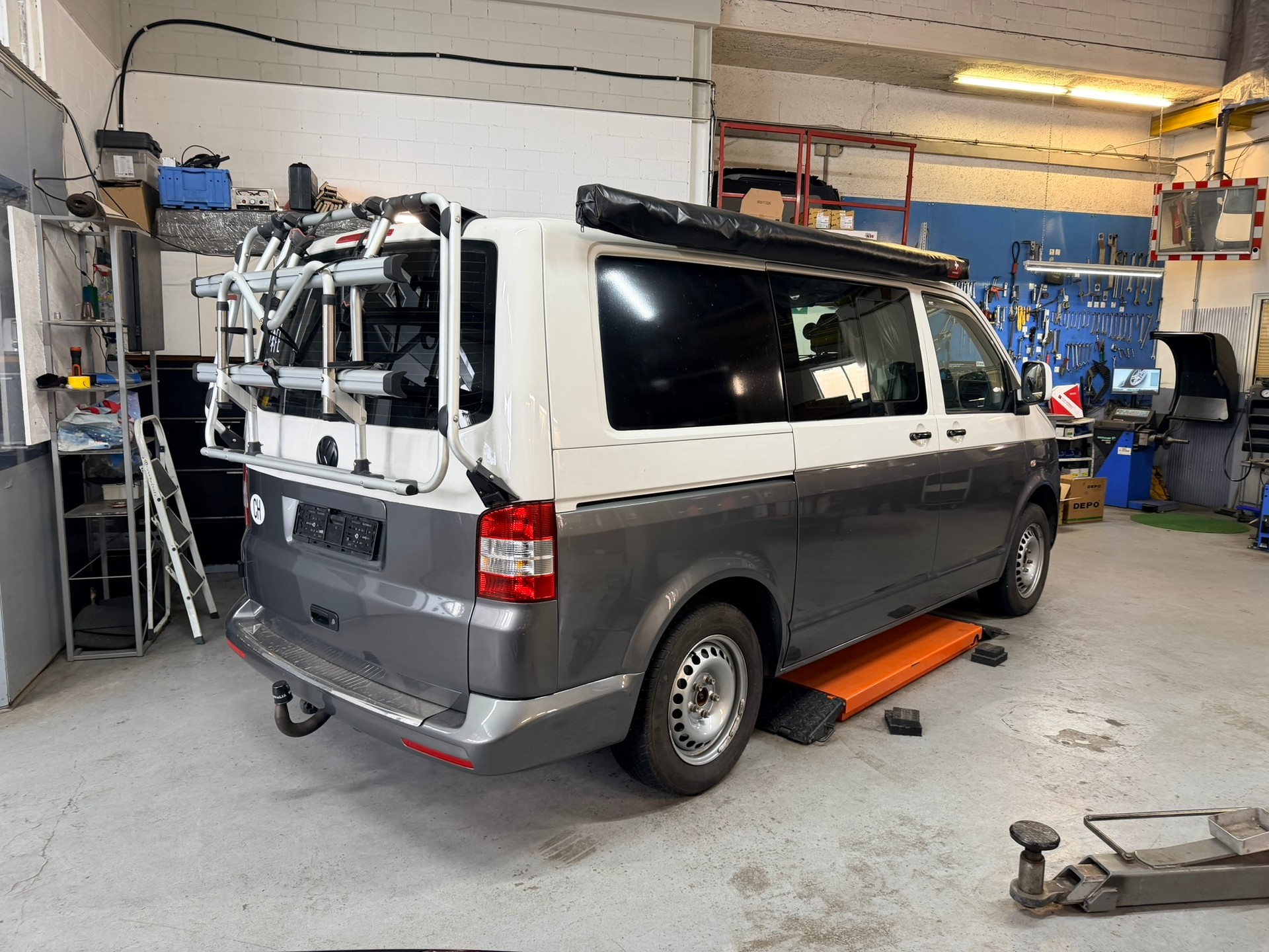VW T5 2.0 TDI Comfortline EUROPE 4Motion-image-5