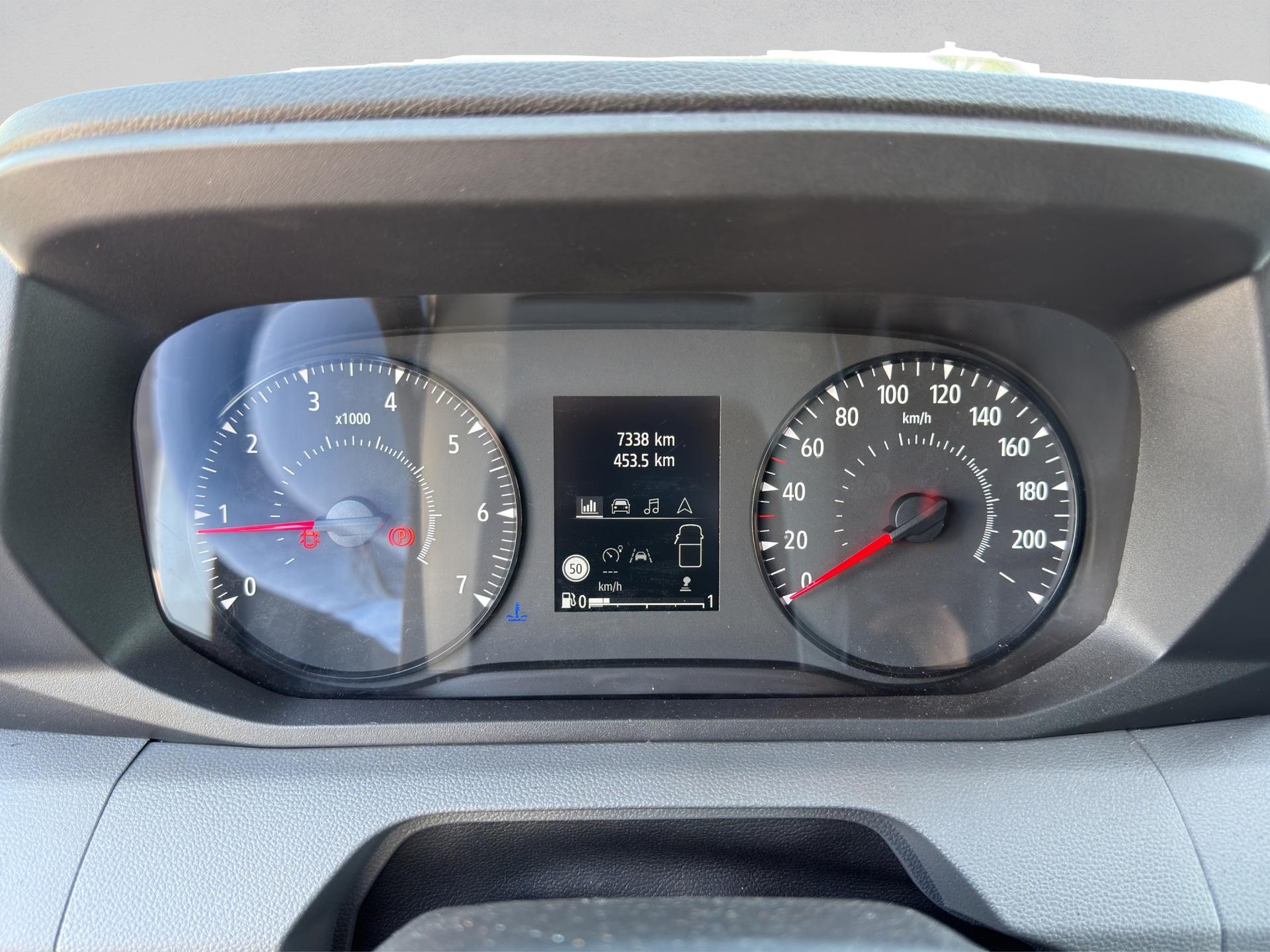 RENAULT Master T35 2.3 Blue dCi 135 L3H2-image-10