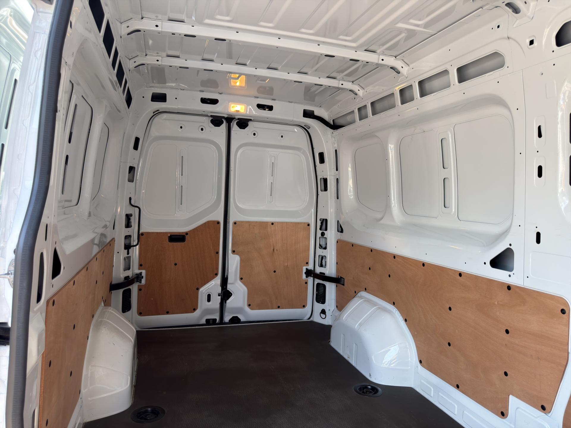 RENAULT Master T35 2.3 Blue dCi 135 L3H2-image-22