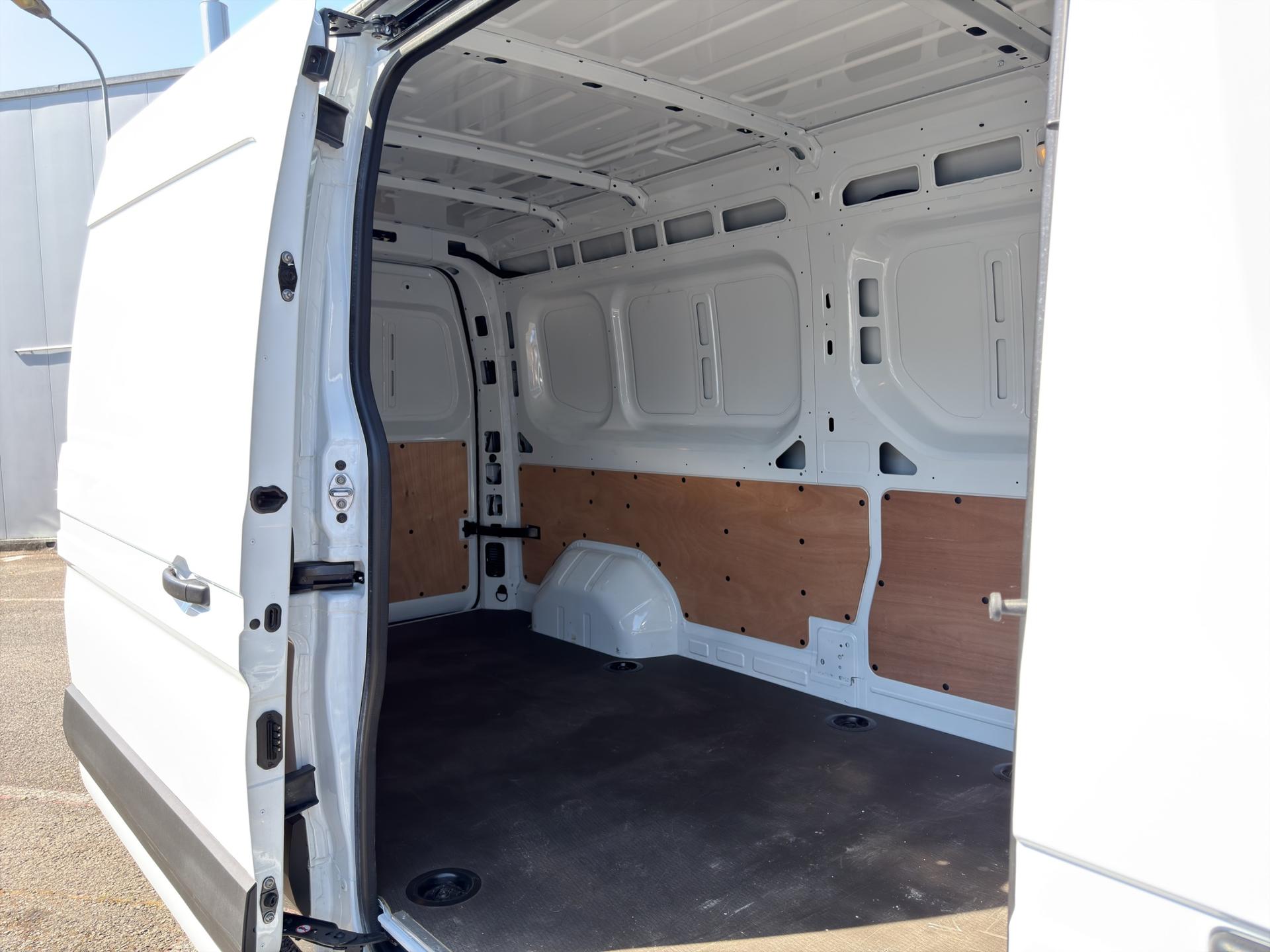 RENAULT Master T35 2.3 Blue dCi 135 L3H2-image-20