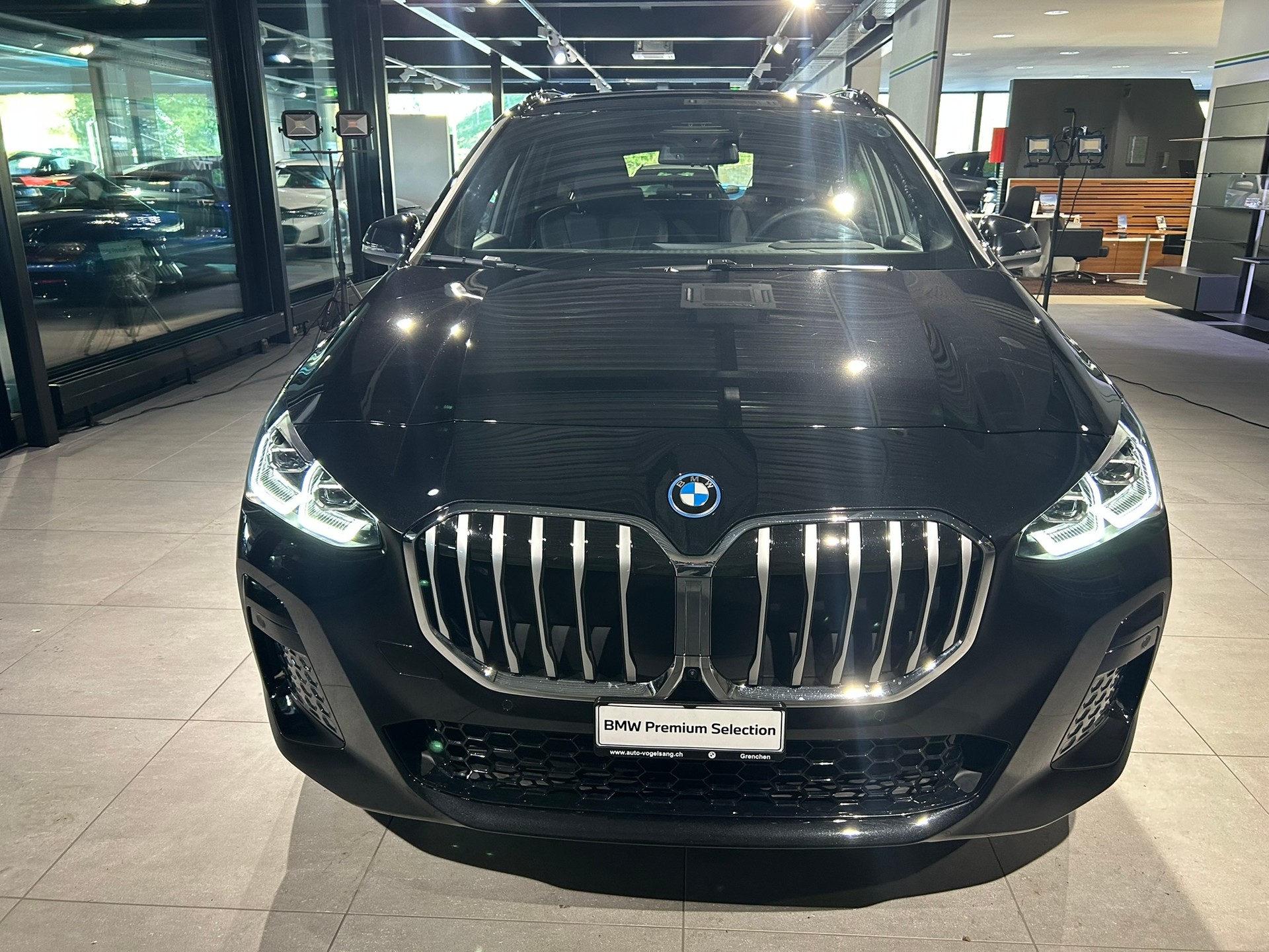 BMW 225e xDrive Active Tourer-image-7