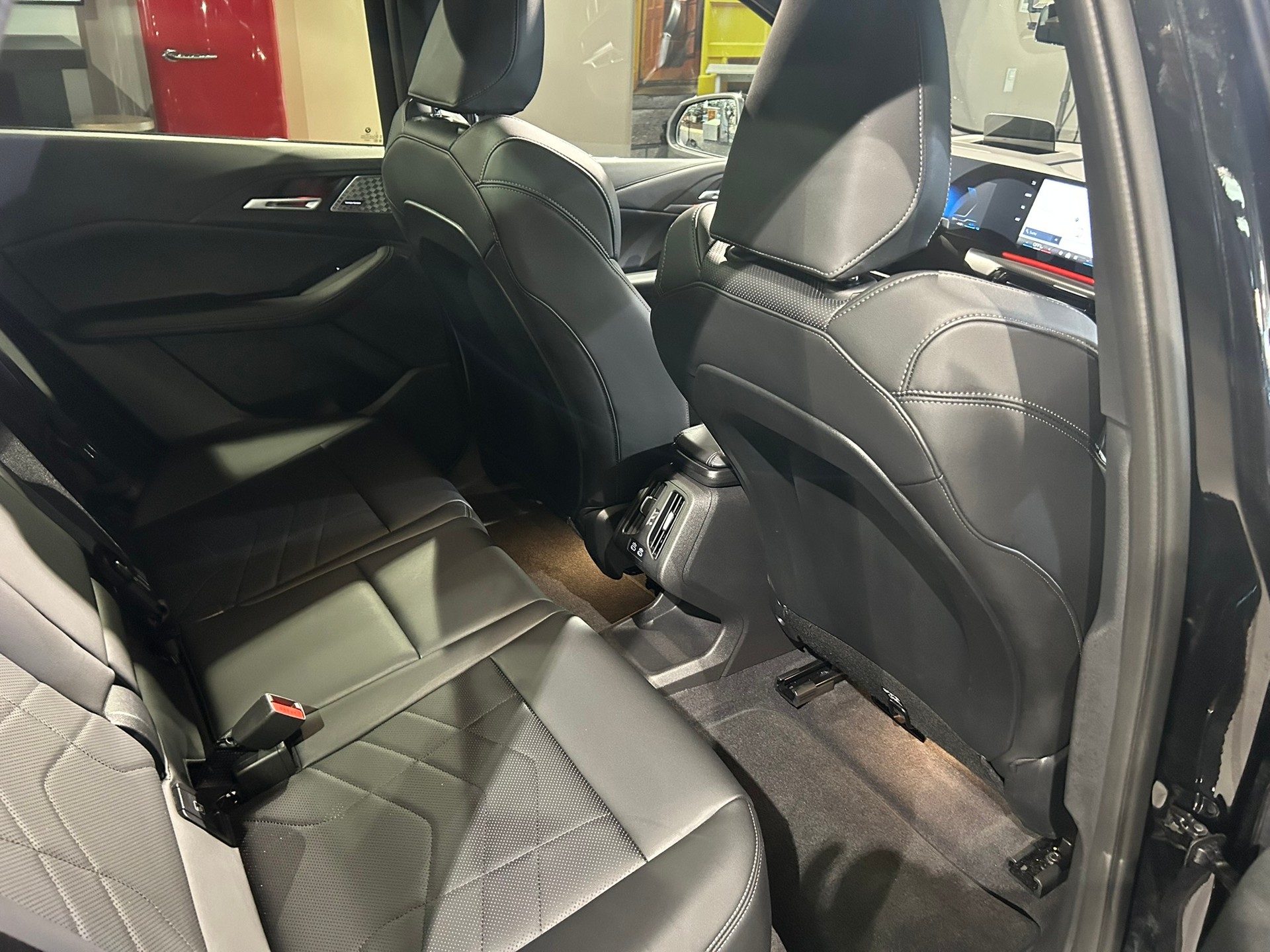 BMW 225e xDrive Active Tourer-image-22