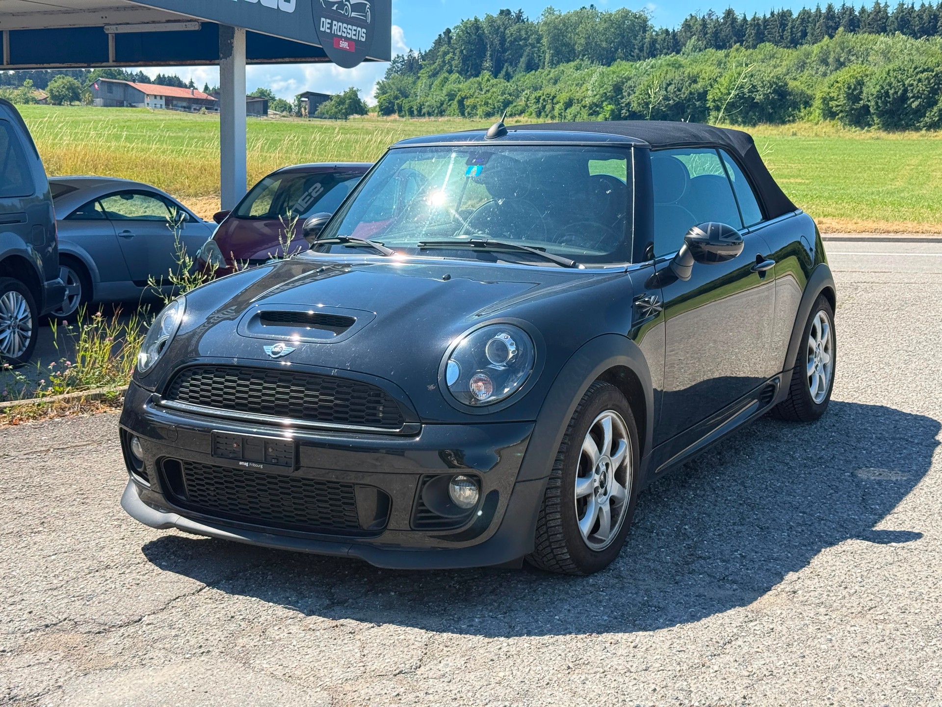 MINI Cooper S Cabriolet-image-0