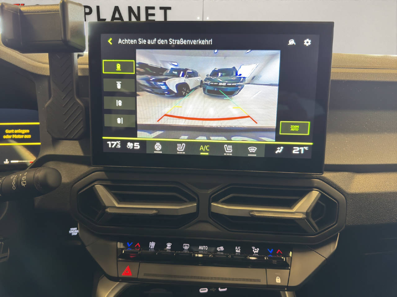 DACIA Bigster 1.2 Hybrid Journey 4WD Demo-image-11