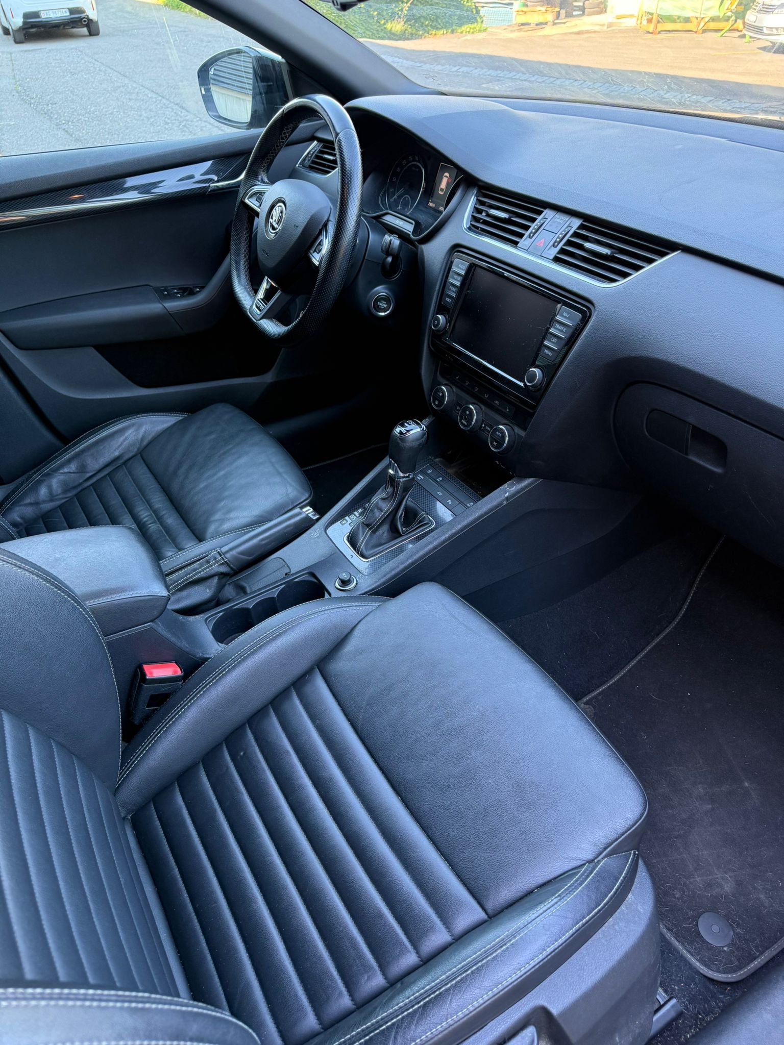 SKODA 2.0 TDI 184 RS 4x4 DSG-image-5