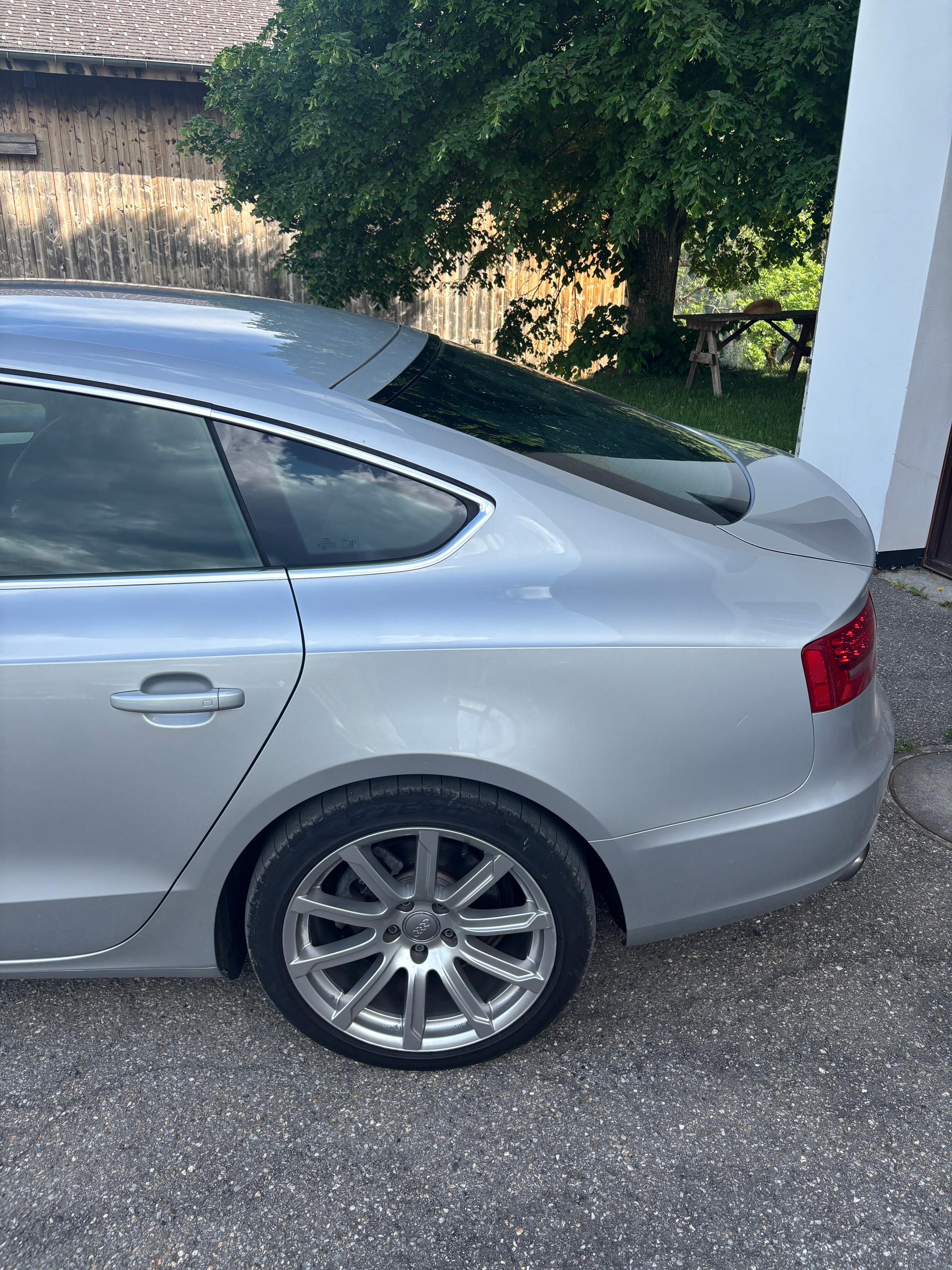 AUDI 2.0 TFSI quattro-image-2