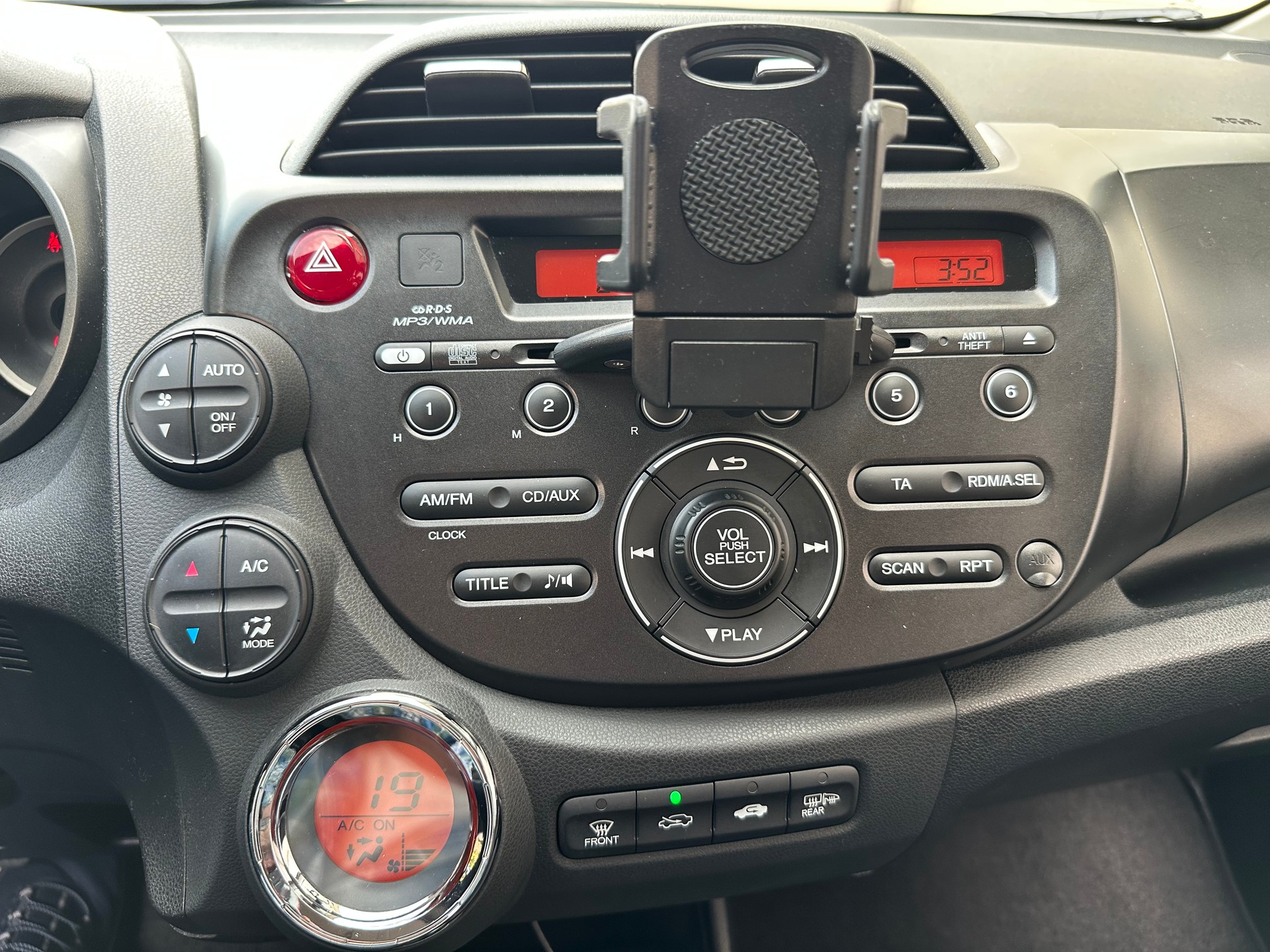 HONDA Jazz 1.4i Elegance-image-18