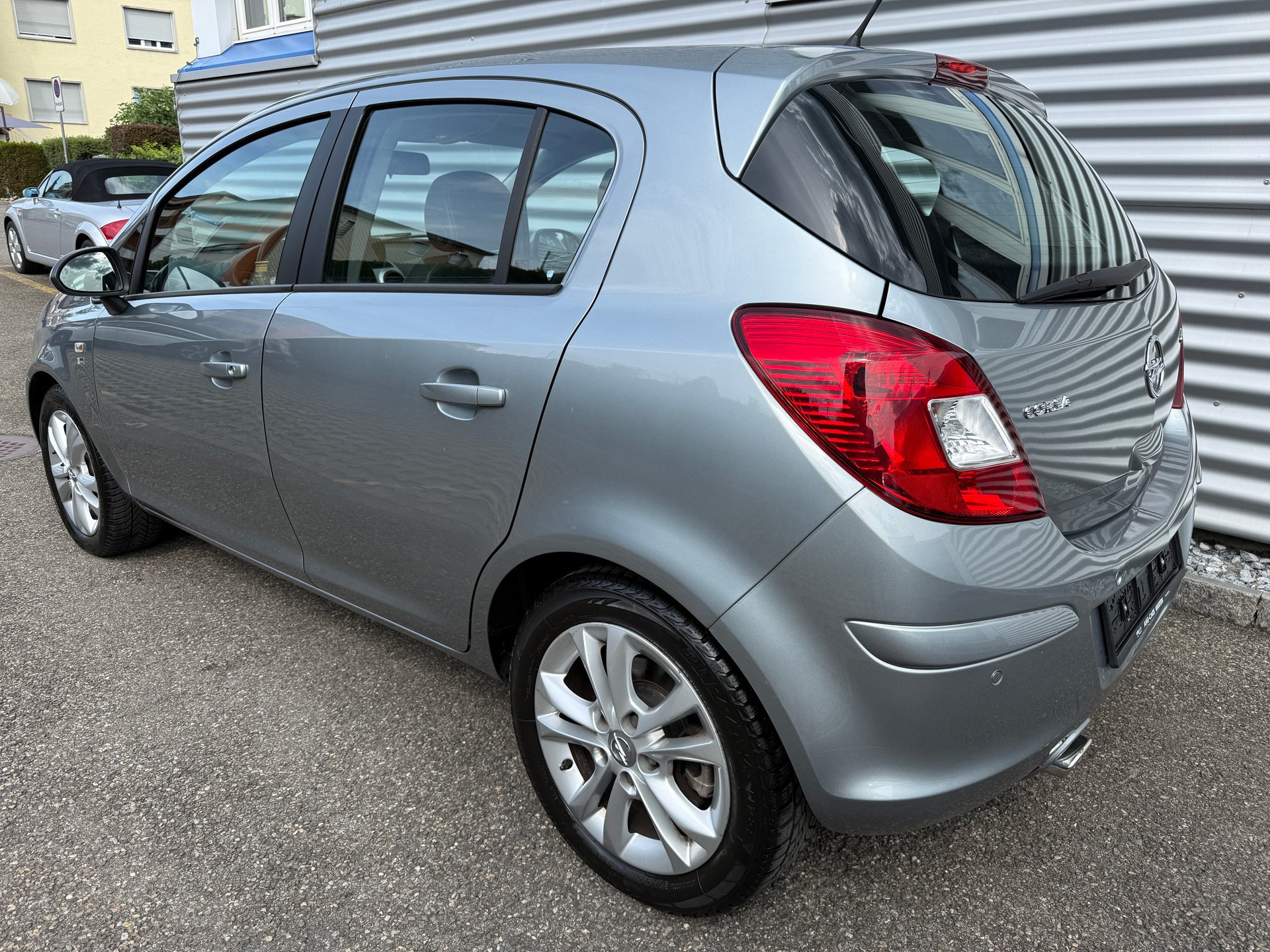 OPEL Corsa 1.4 Turbo Anniversary Edition-image-14