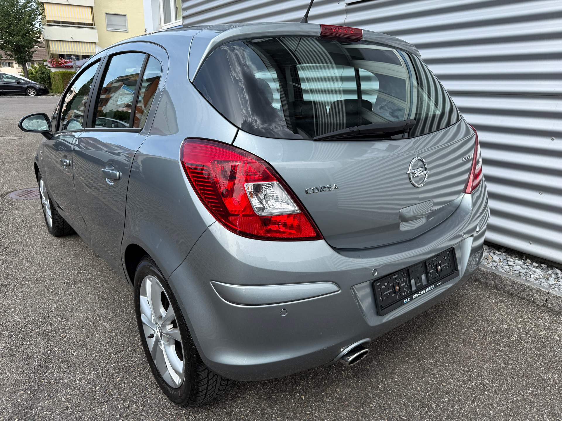 OPEL Corsa 1.4 Turbo Anniversary Edition-image-1