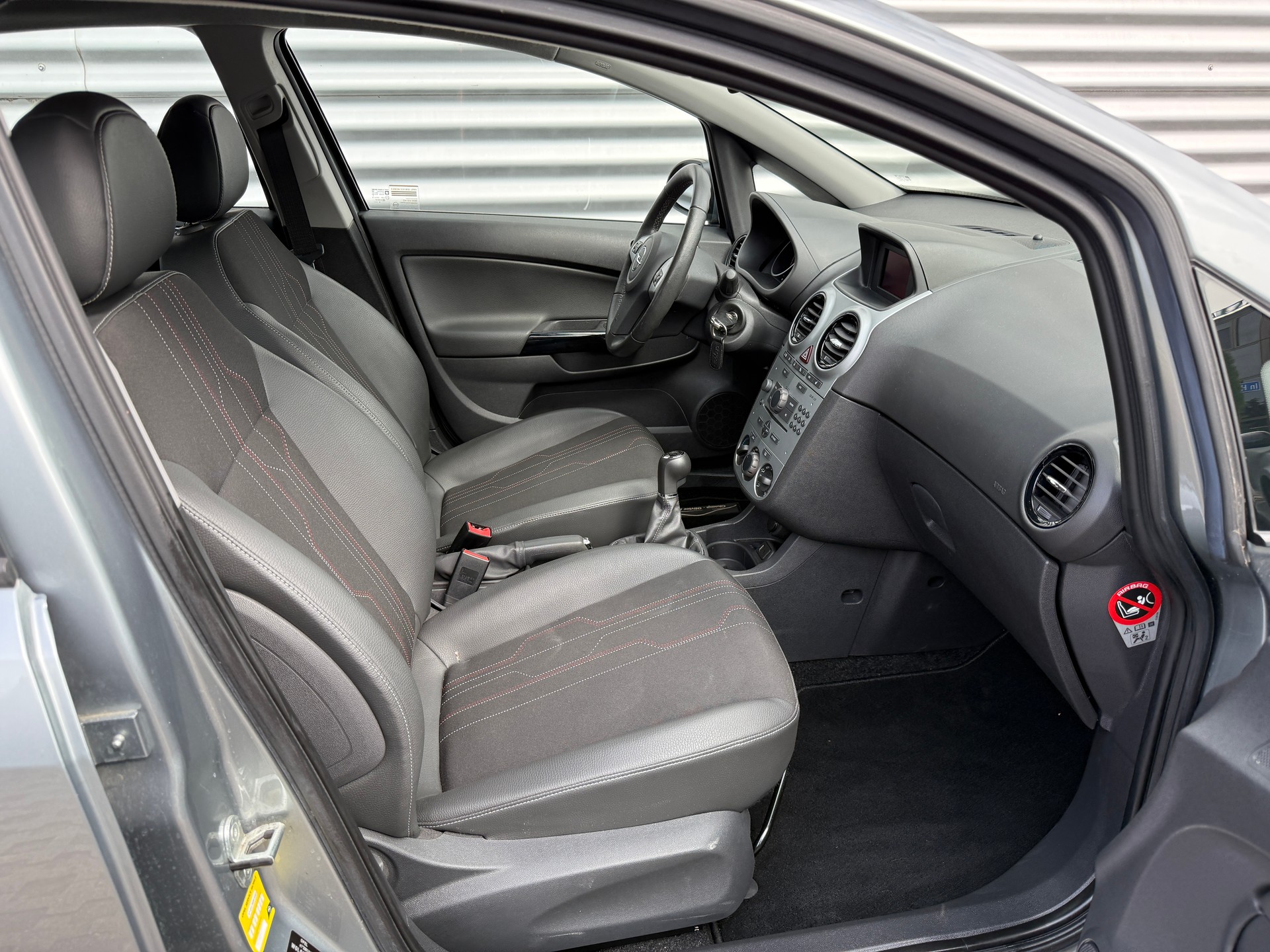 OPEL Corsa 1.4 Turbo Anniversary Edition-image-6