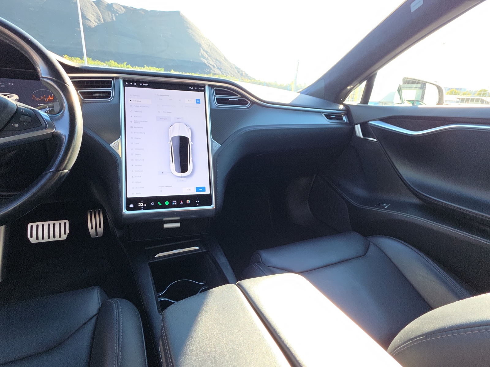TESLA Model S 75 D-image-12