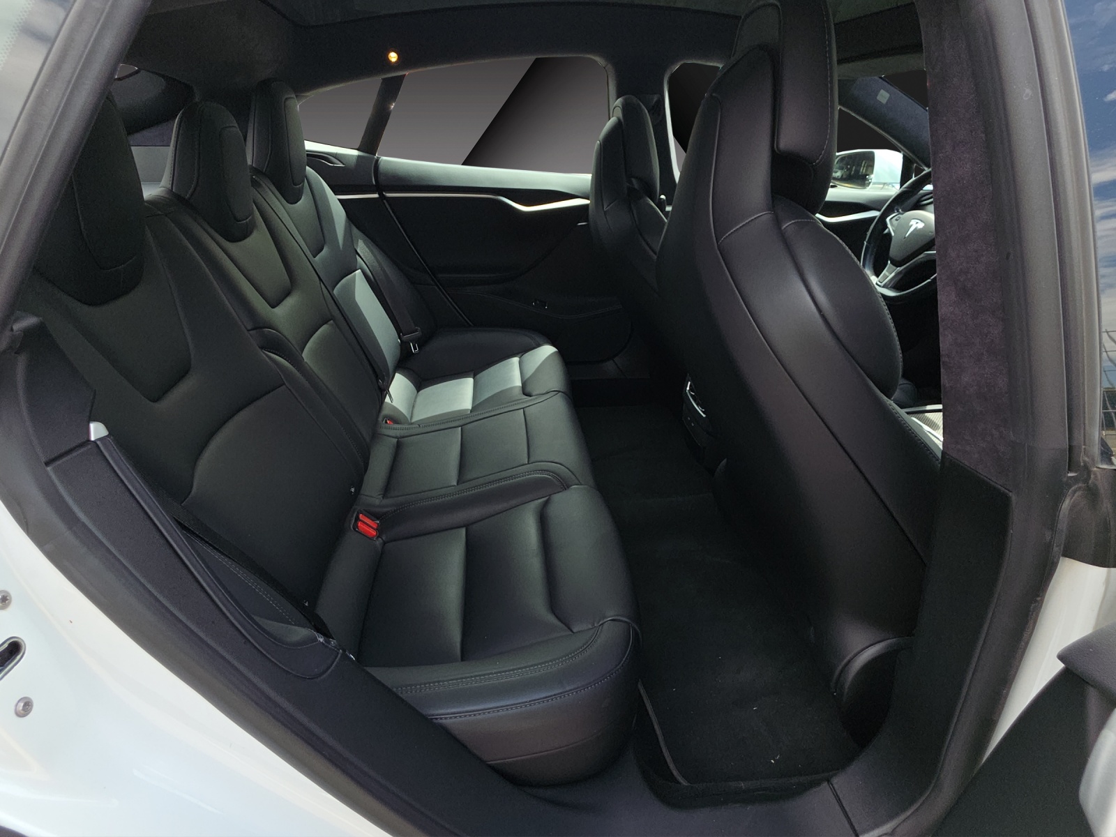 TESLA Model S 75 D-image-17