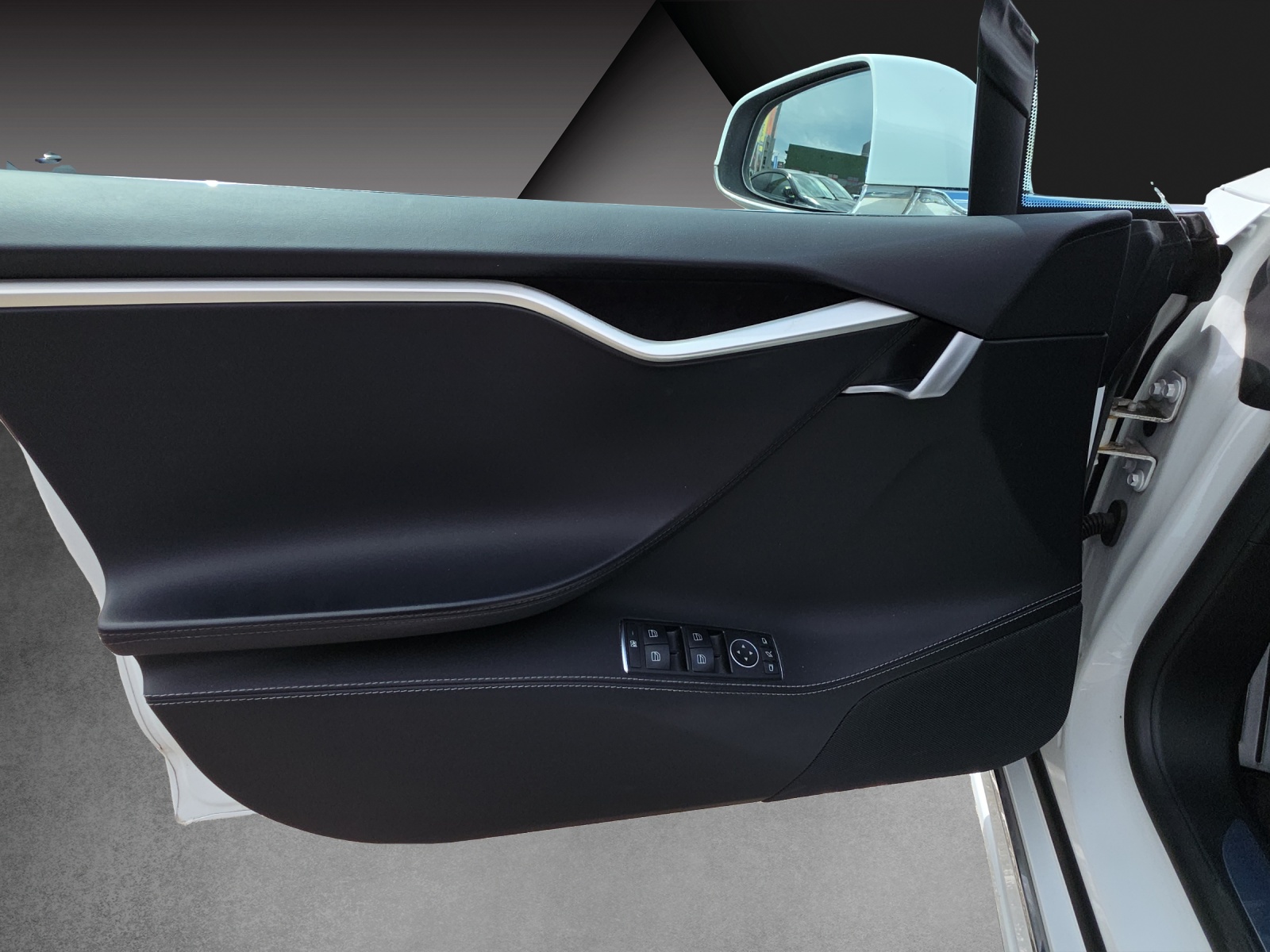 TESLA Model S 75 D-image-15