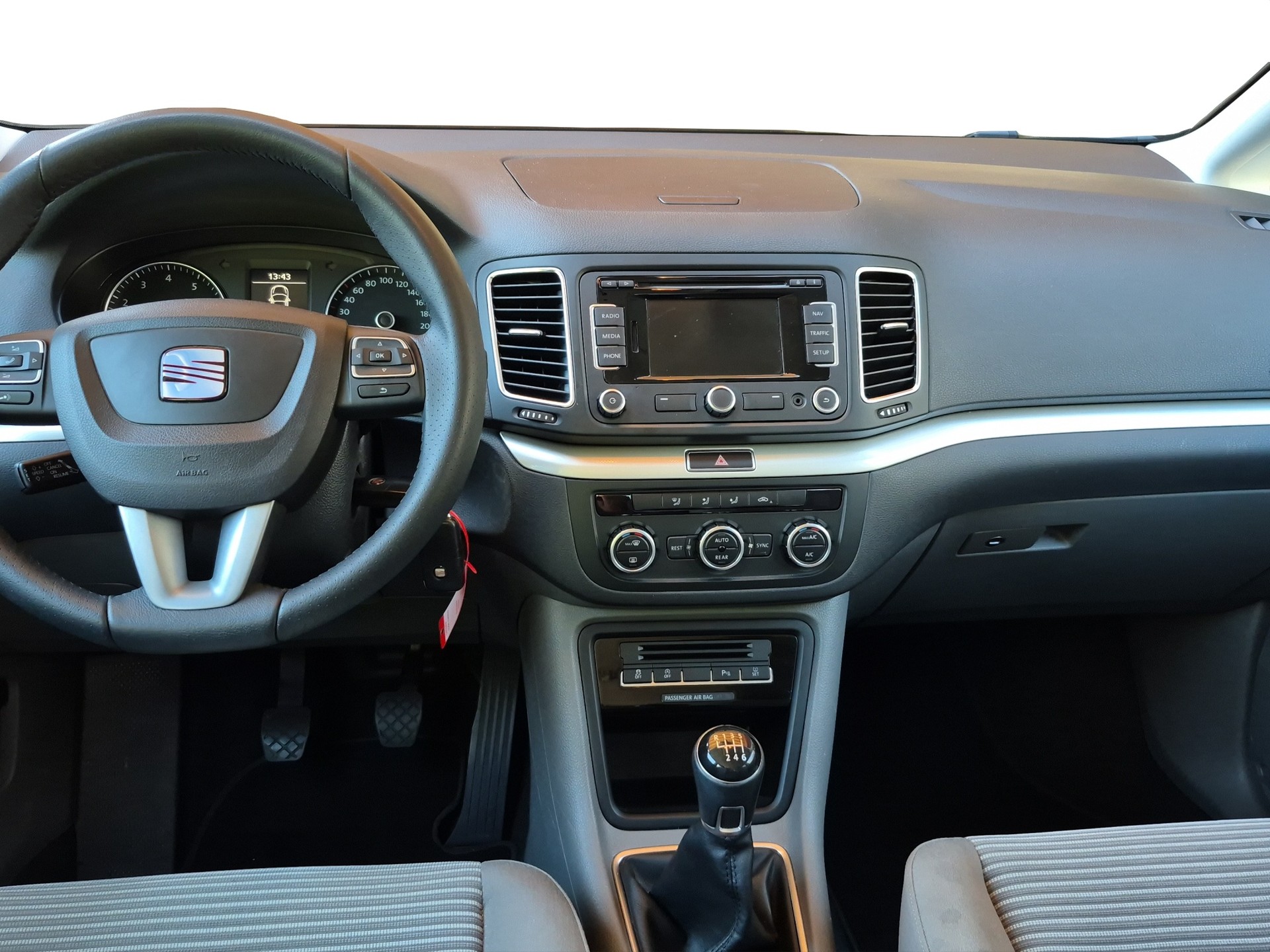 SEAT Alhambra 1.4 TSI Style *7-Plätzer*-image-7