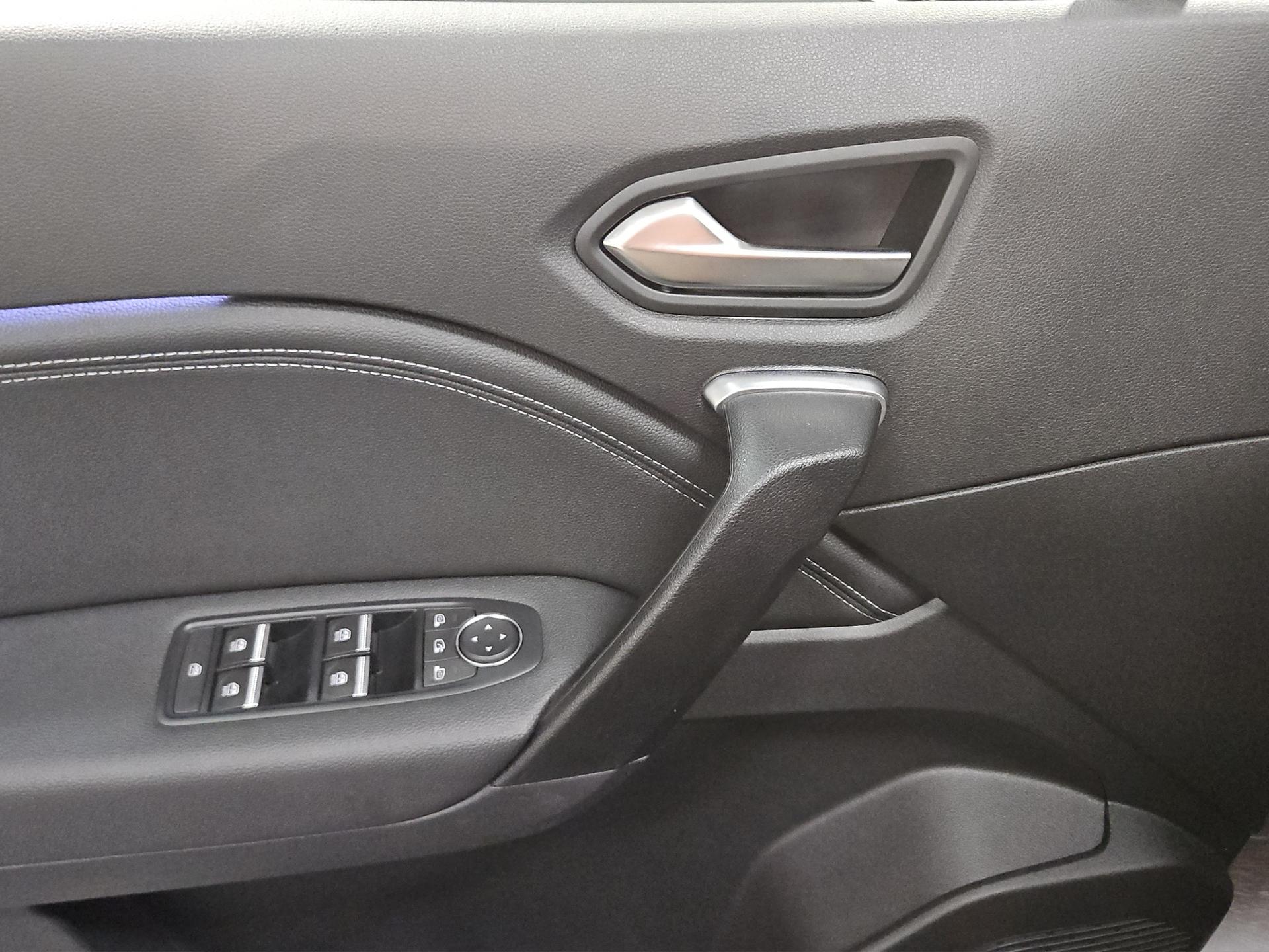 RENAULT Captur 1.6 E-Tech 145 Techno DHT-image-18